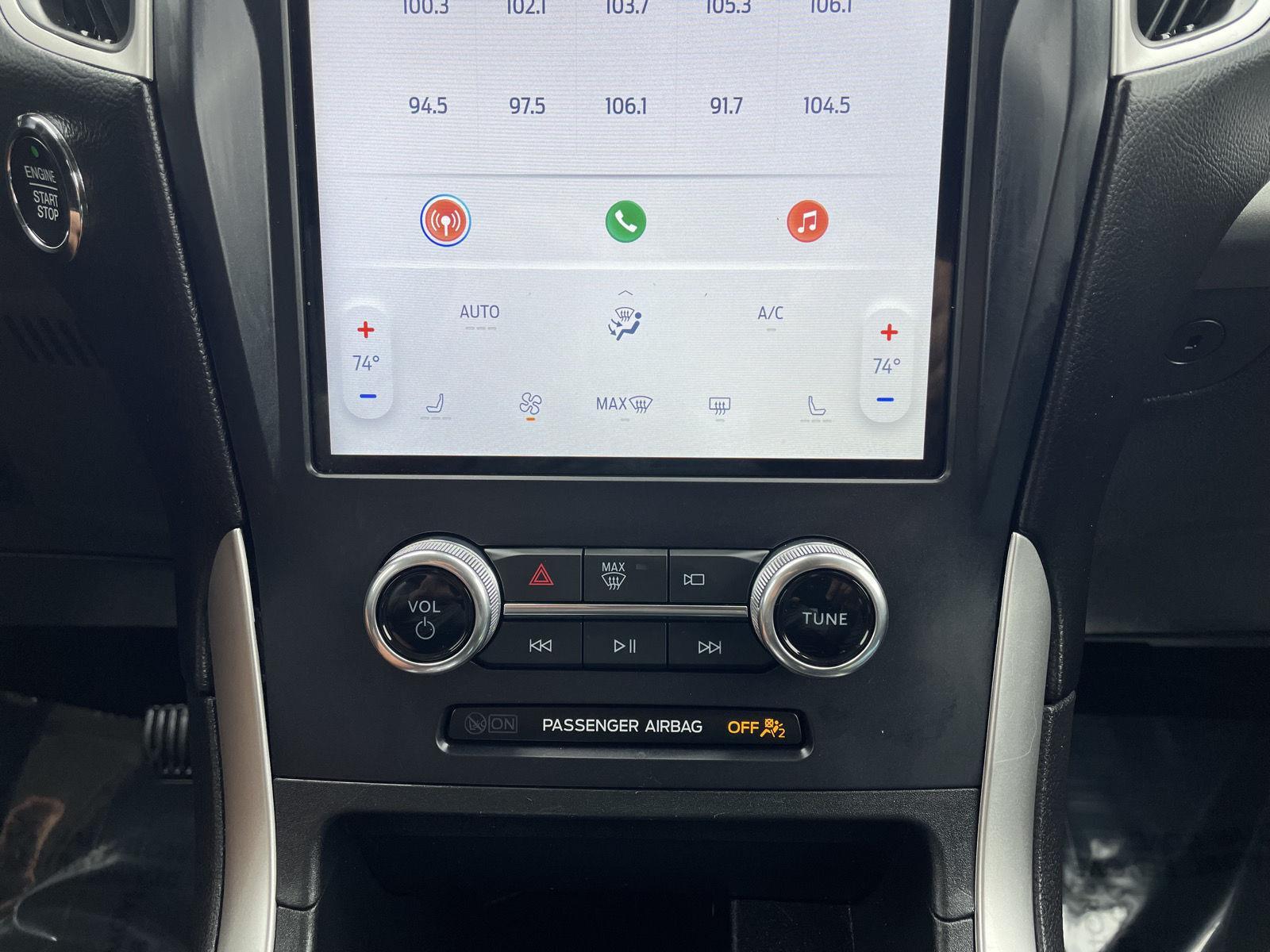 Vehicle photo 25