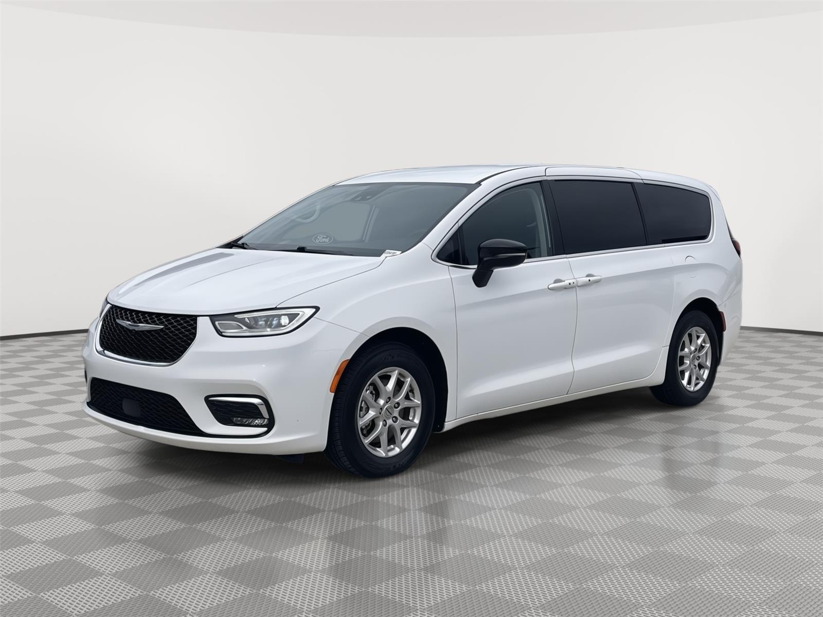 2024 Chrysler Chrysler Pacifica Touring L