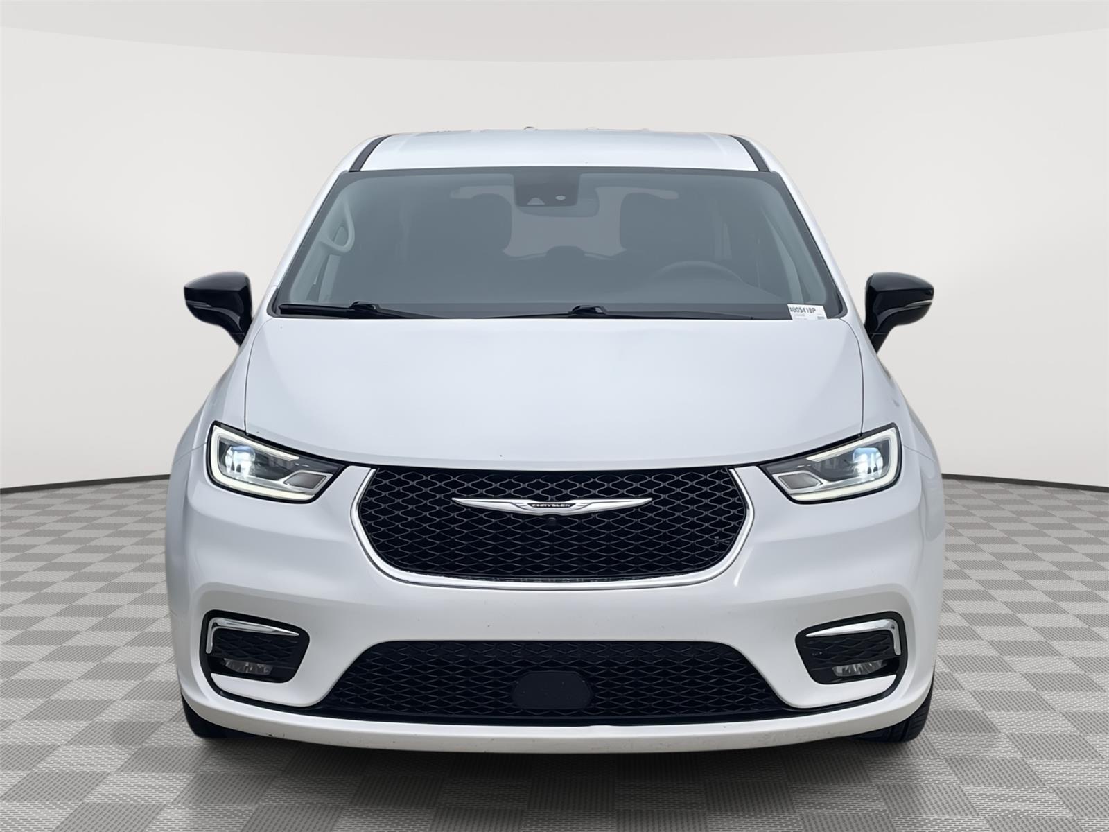 Vehicle photo 4