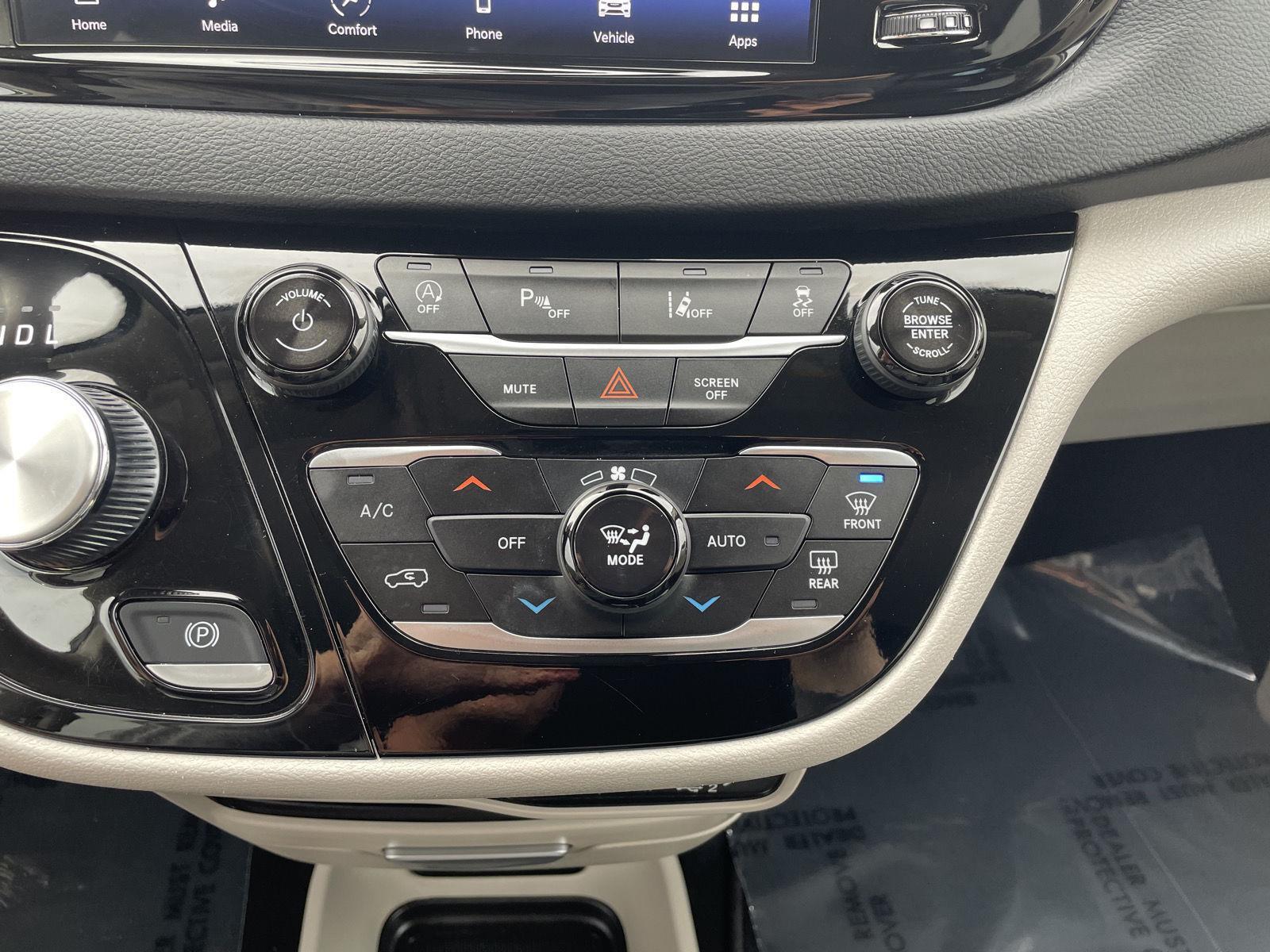 Vehicle photo 26