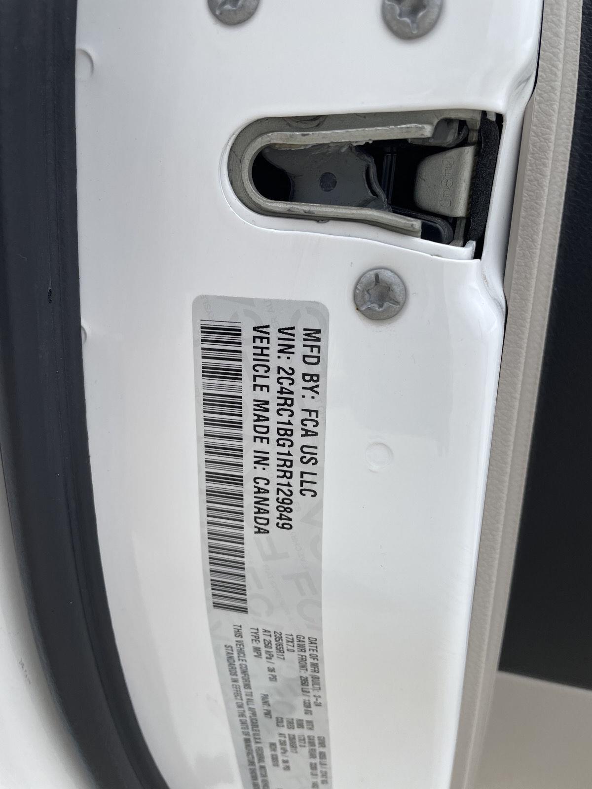 Vehicle photo 32