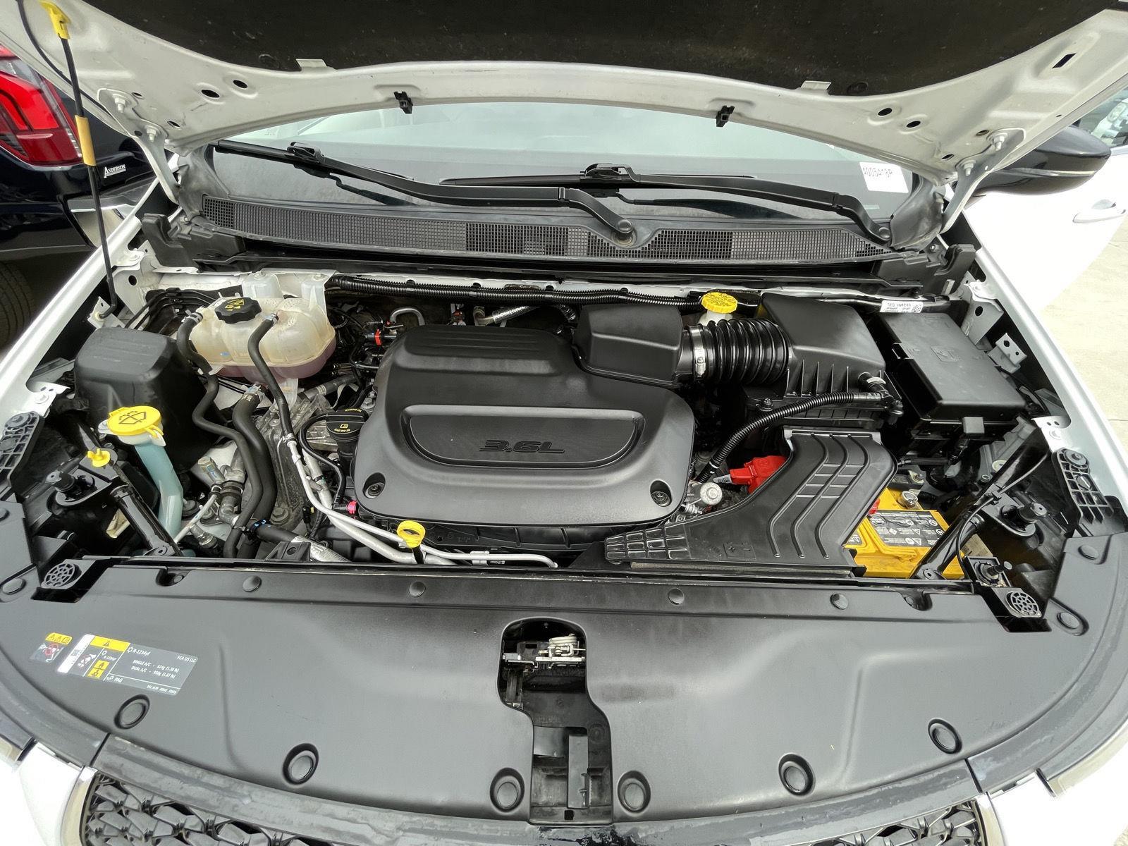 Vehicle photo 33