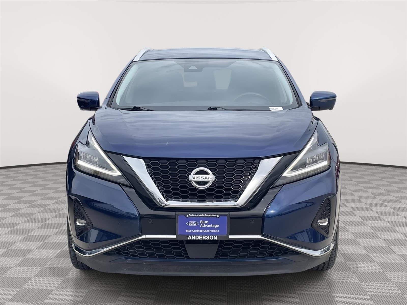 Vehicle photo 4