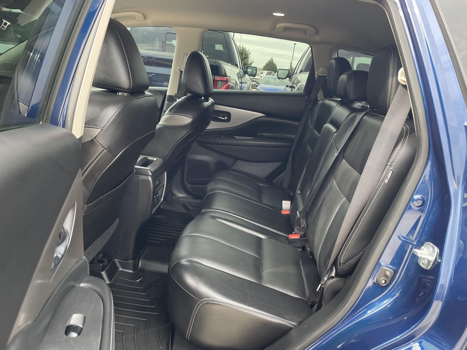 Vehicle photo 20