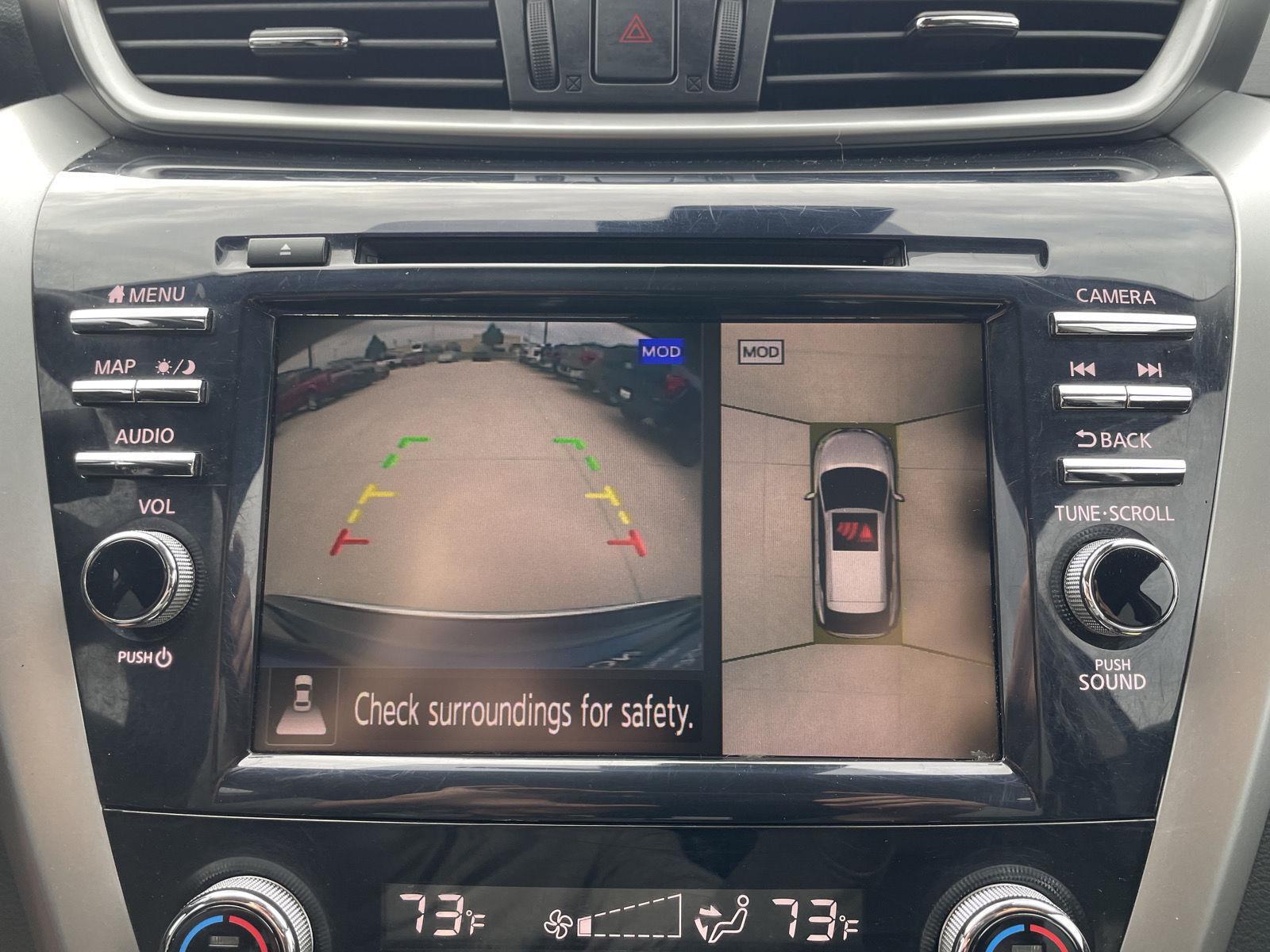 Vehicle photo 24