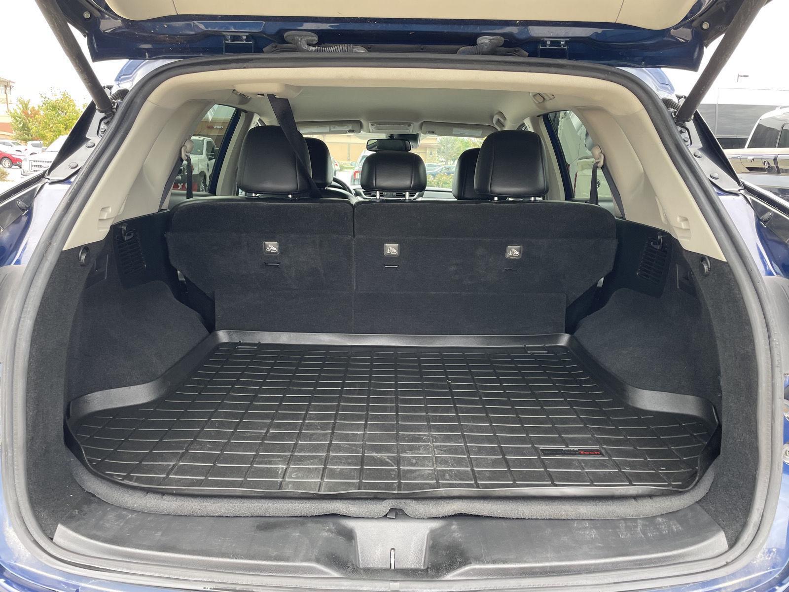 Vehicle photo 38
