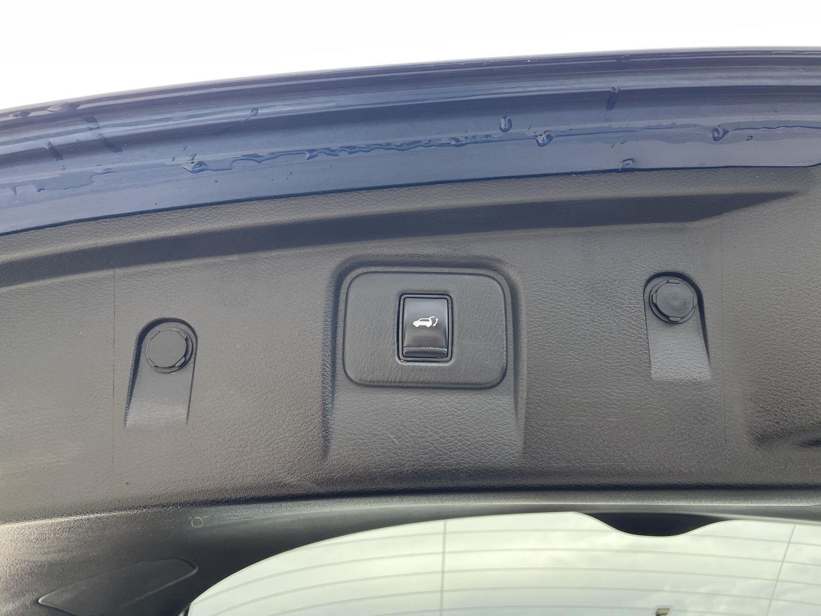 Vehicle photo 39