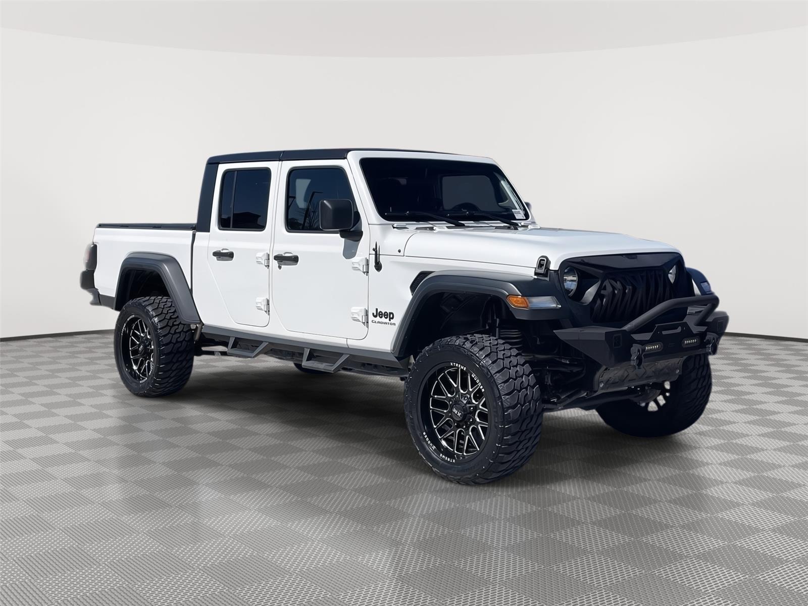 Vehicle photo 5