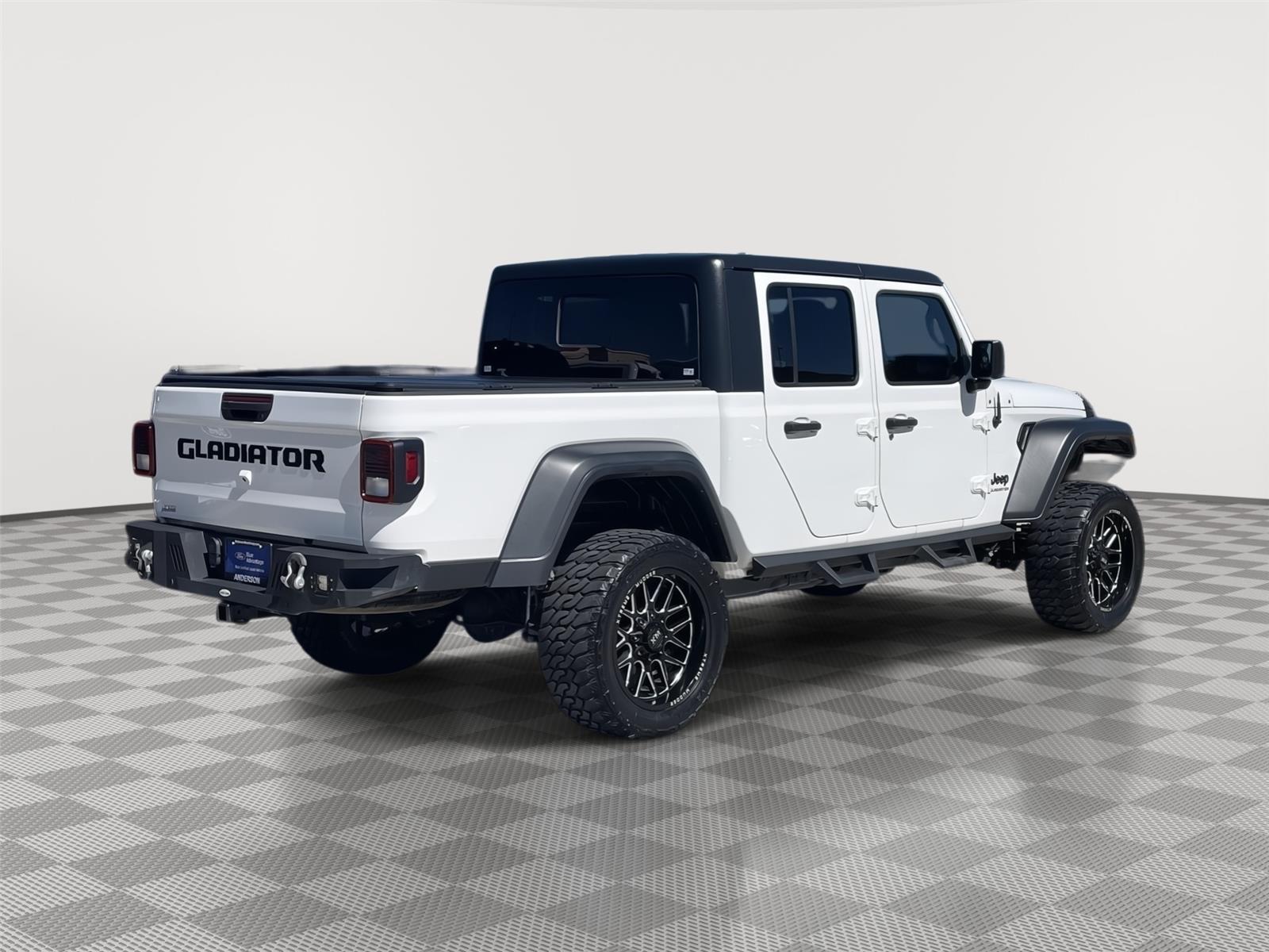Vehicle photo 7