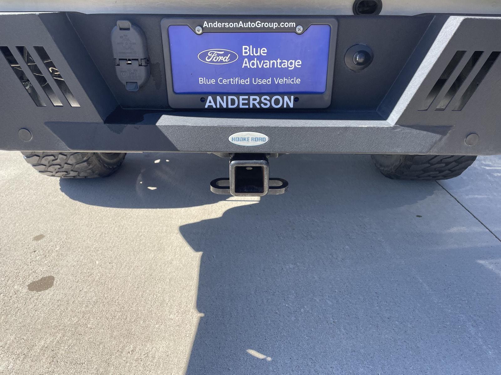 Vehicle photo 33