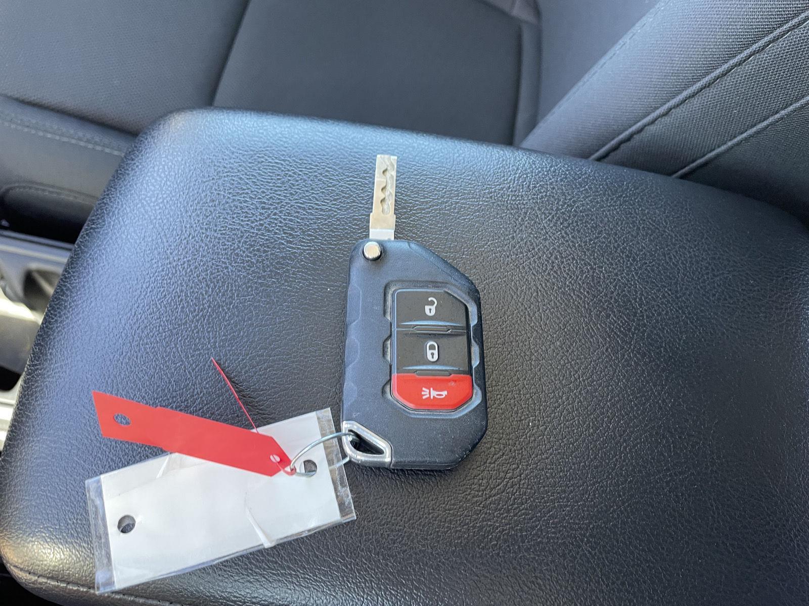 Vehicle photo 35