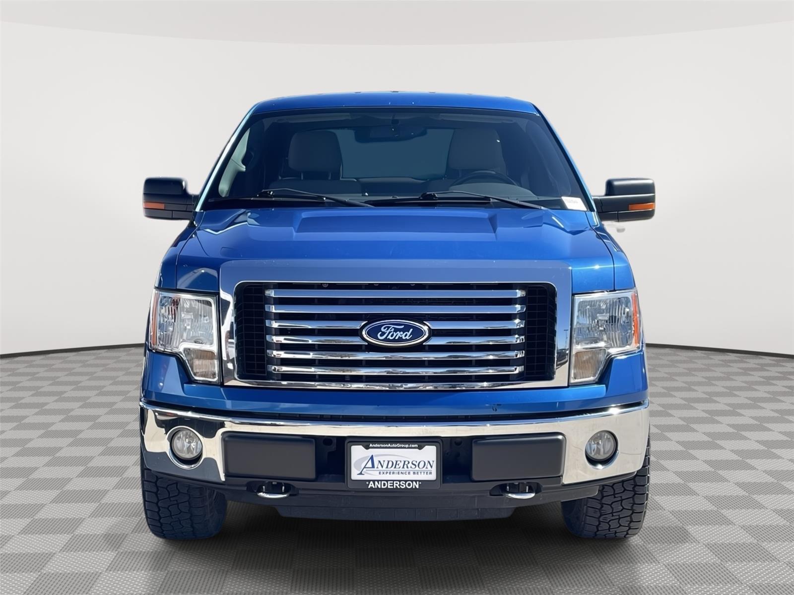 Vehicle photo 4