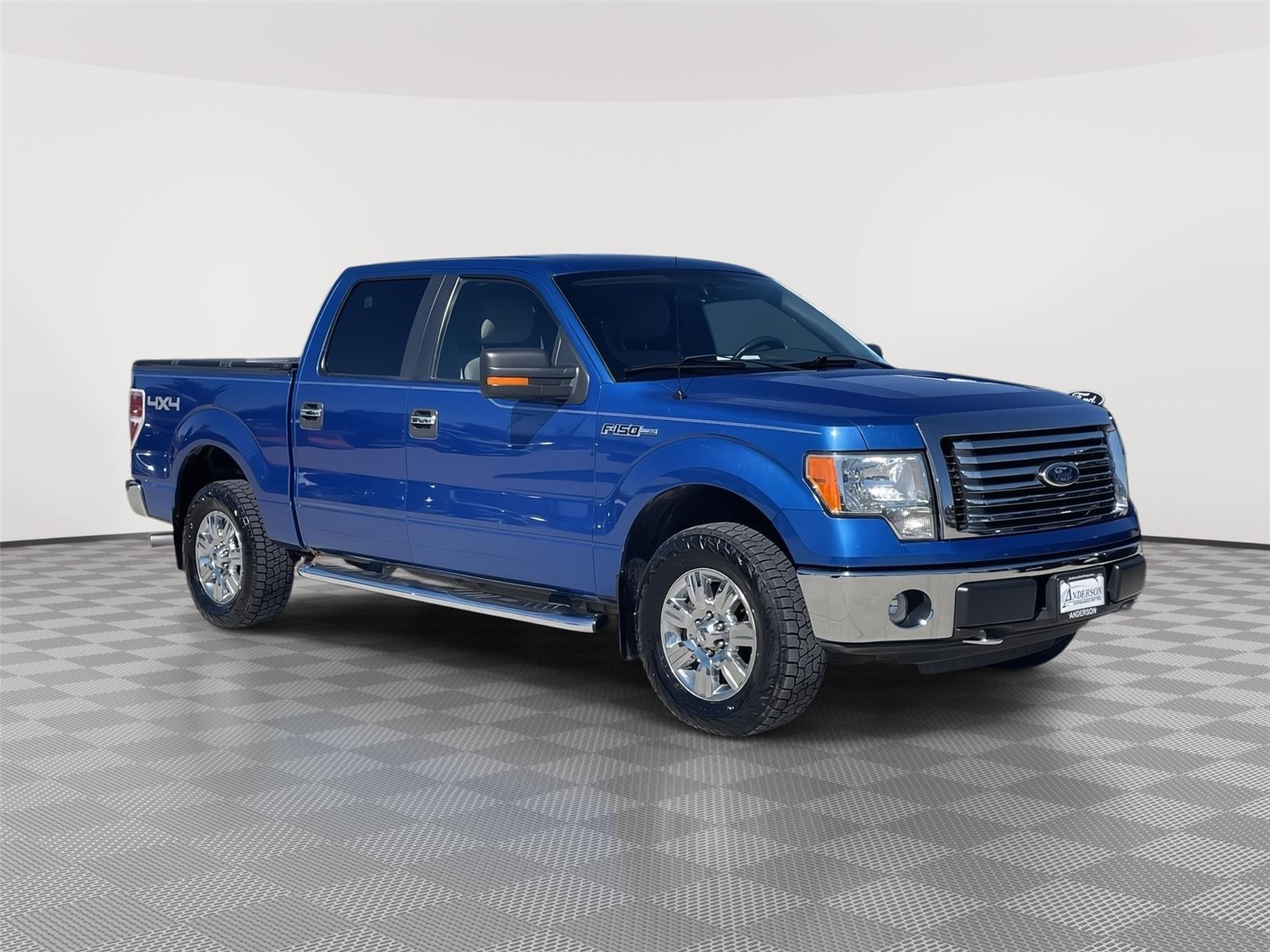 Vehicle photo 5