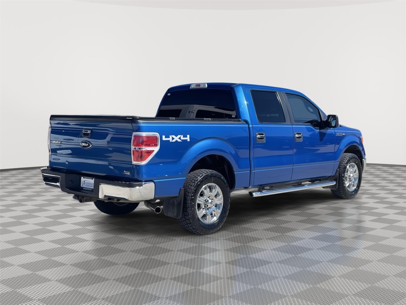 Vehicle photo 7