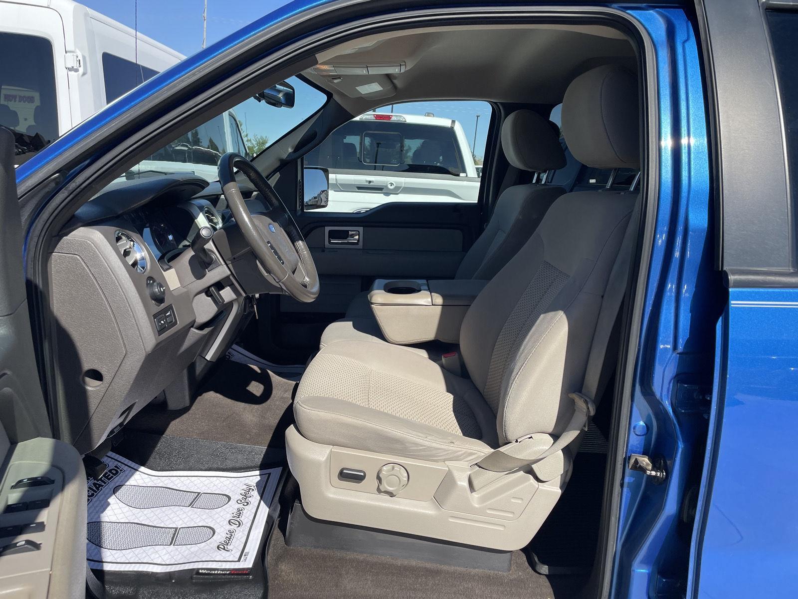 Vehicle photo 16