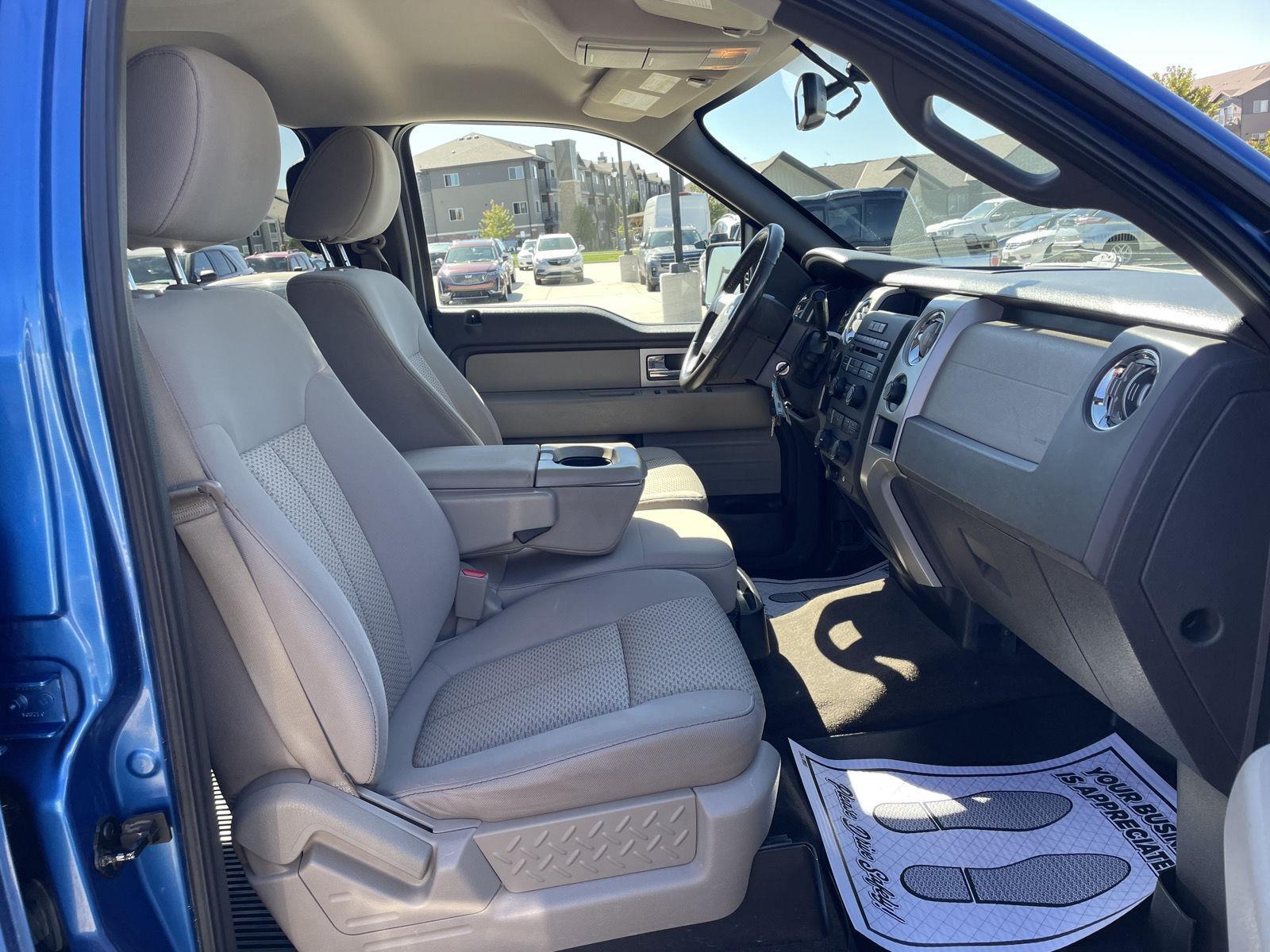 Vehicle photo 18