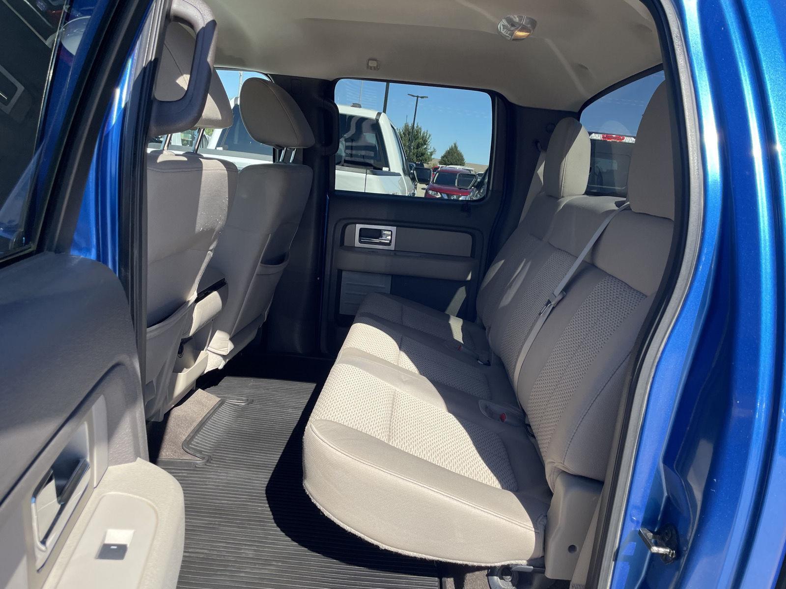 Vehicle photo 19