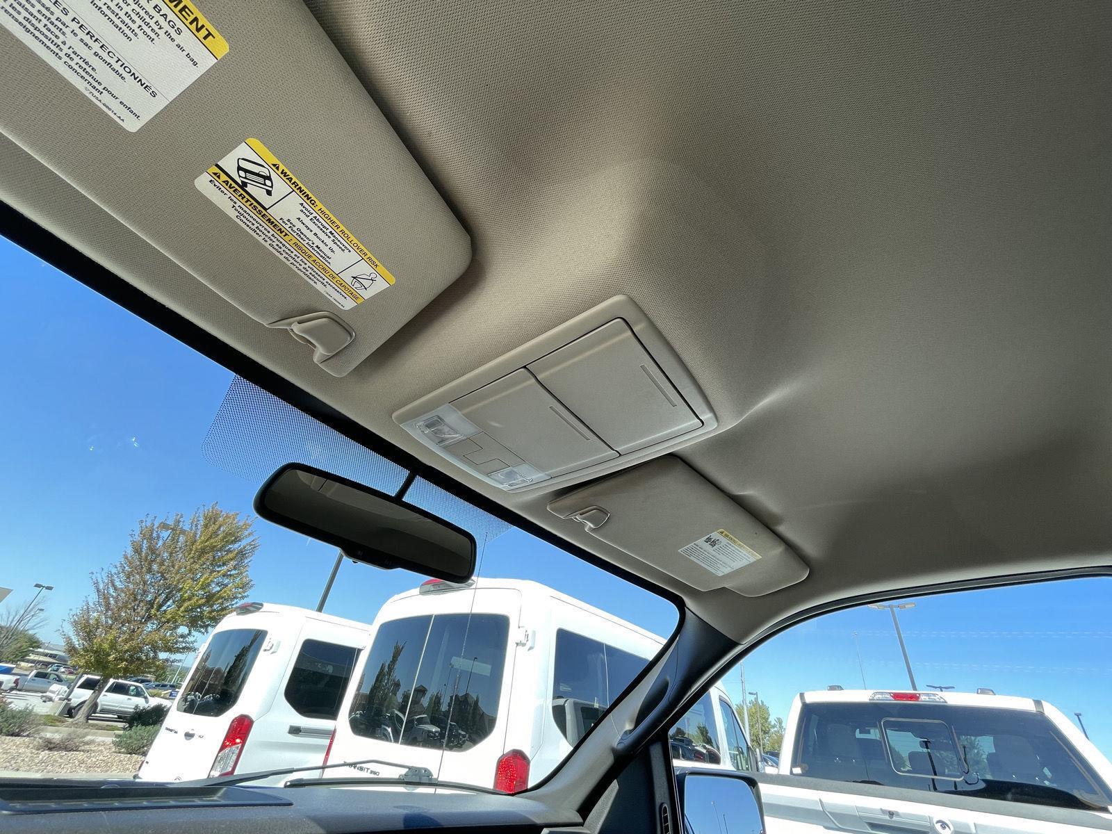 Vehicle photo 20