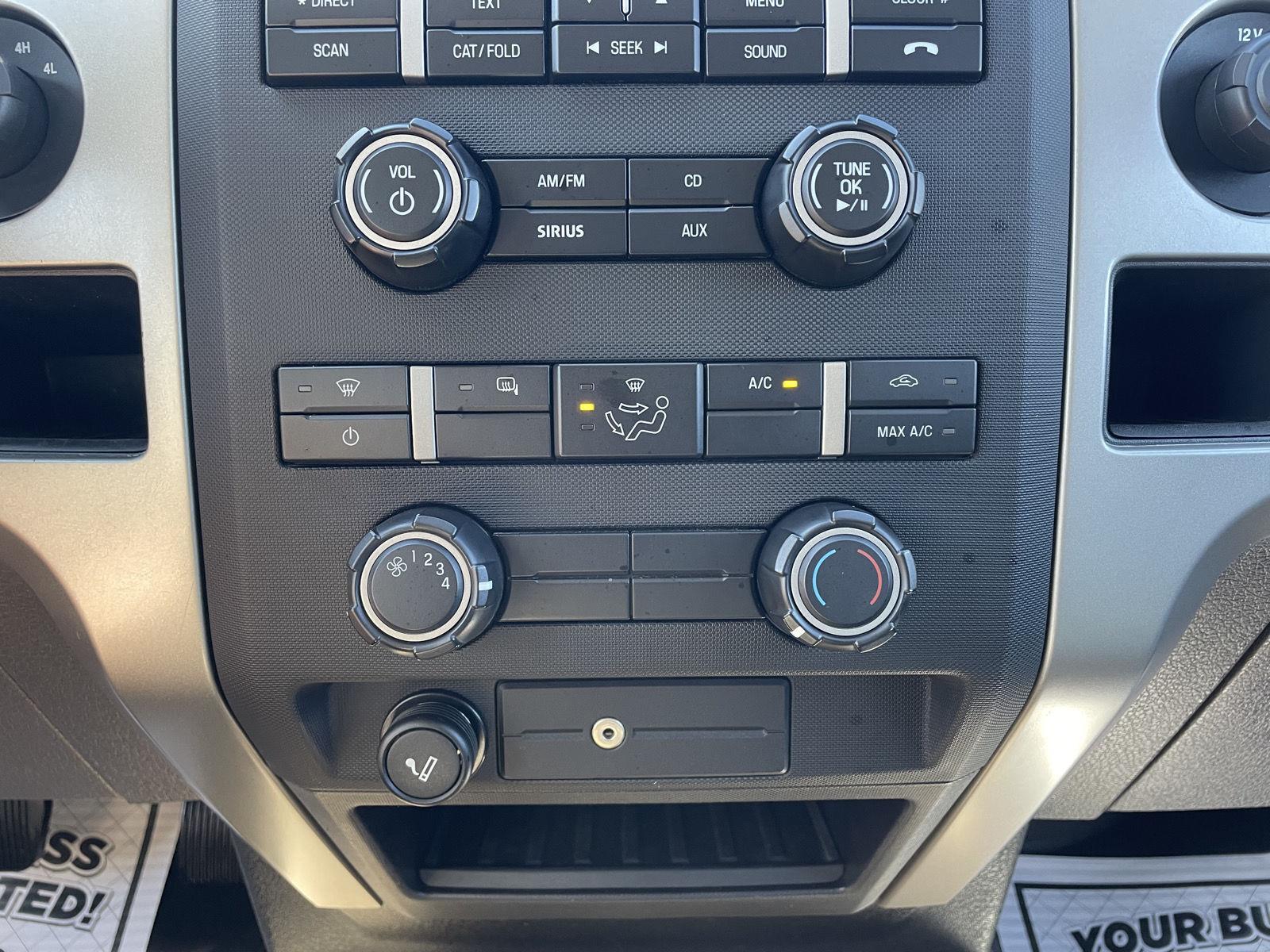 Vehicle photo 23