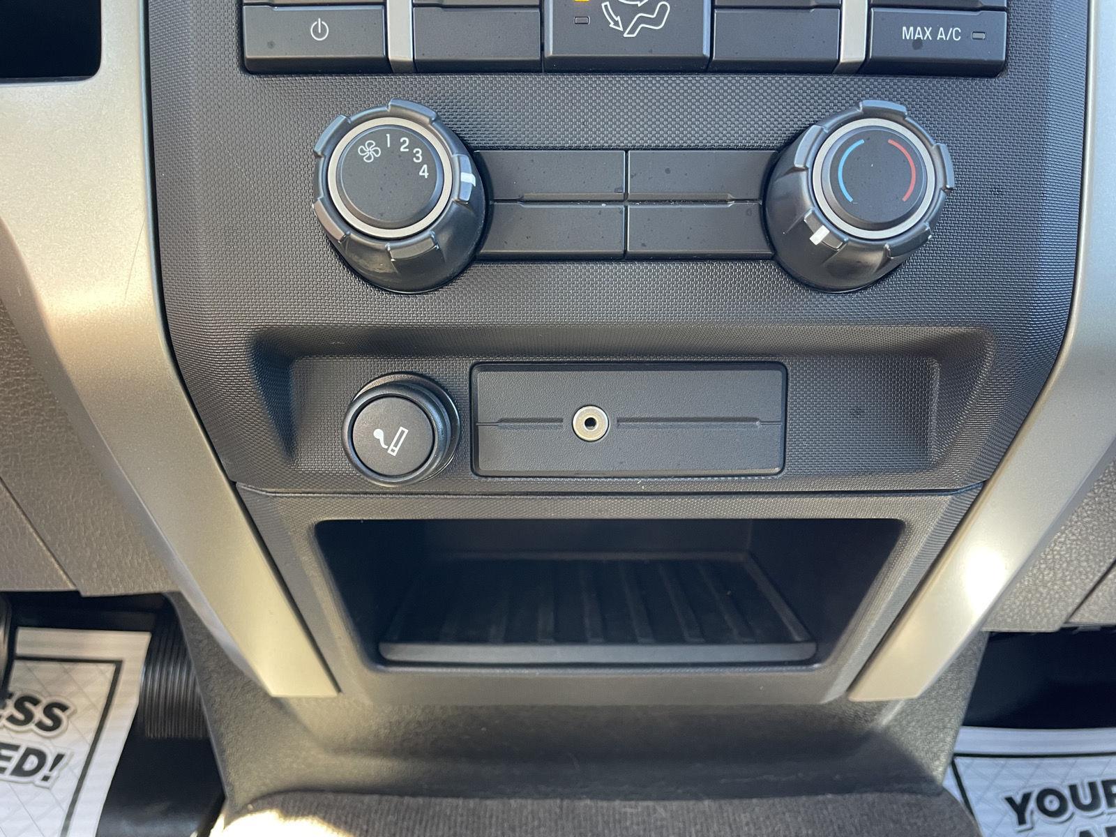 Vehicle photo 24