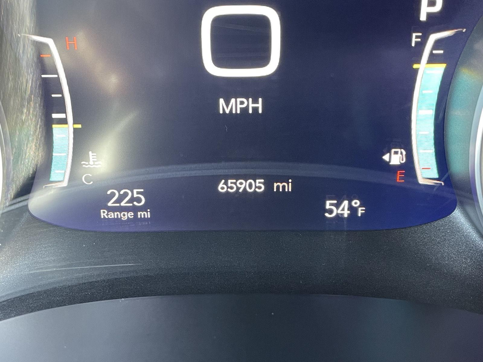 Vehicle photo 3