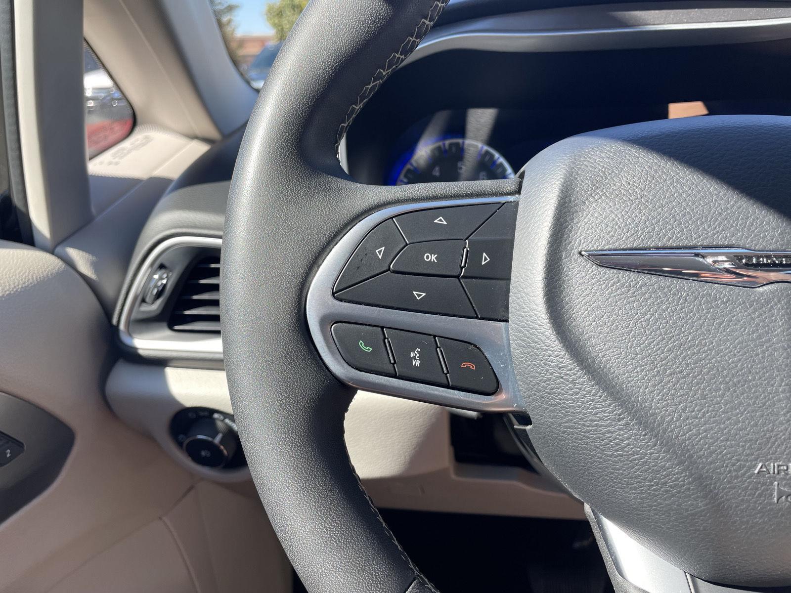 Vehicle photo 13