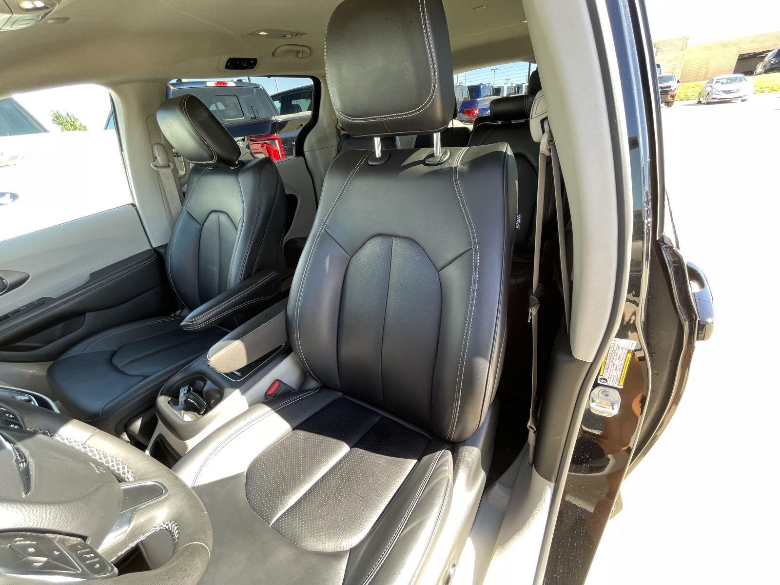 Vehicle photo 18