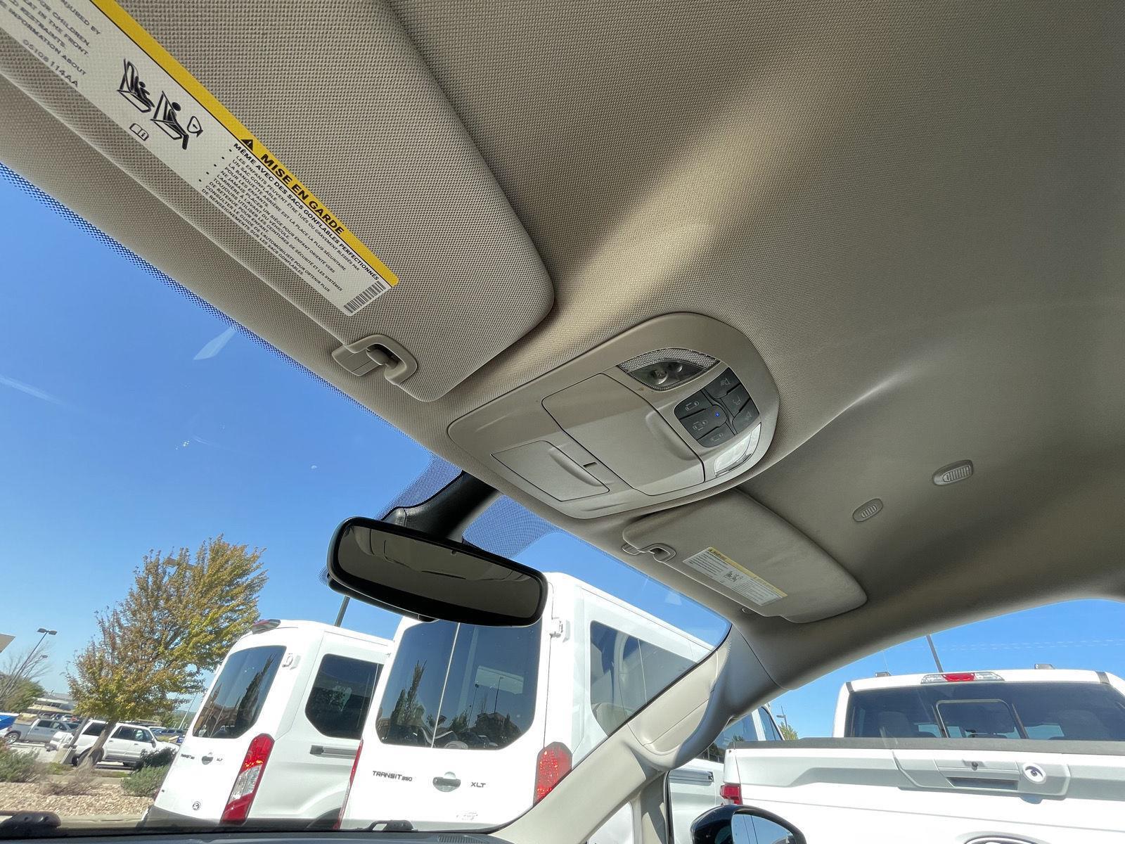 Vehicle photo 22