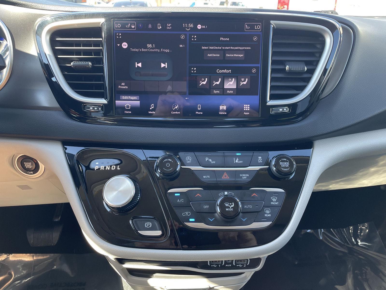 Vehicle photo 23