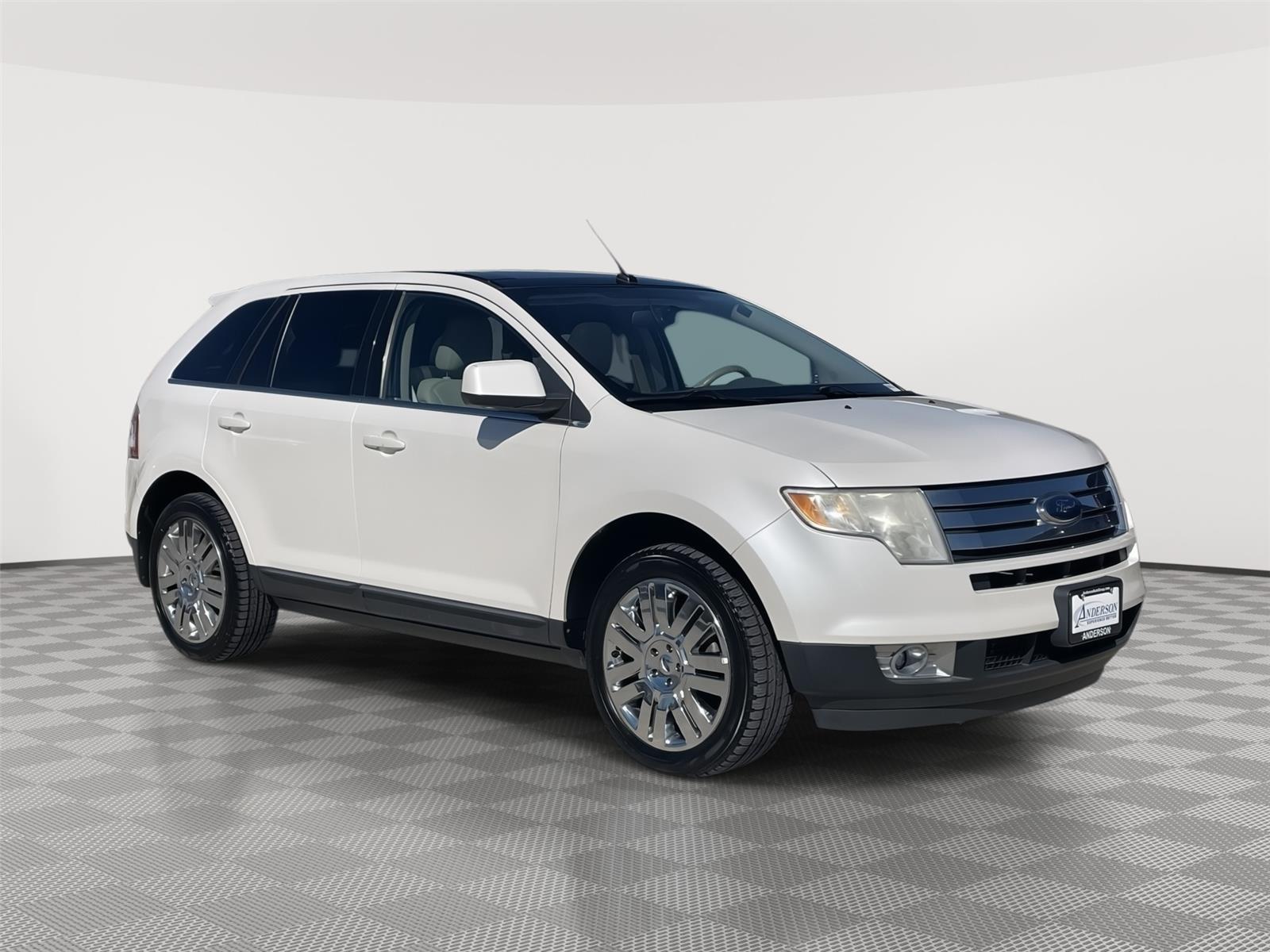 Vehicle photo 5