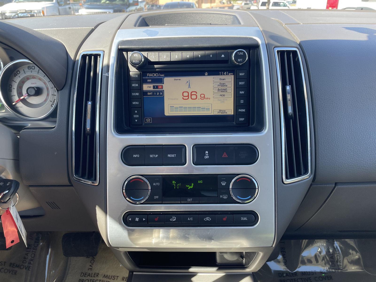 Vehicle photo 22