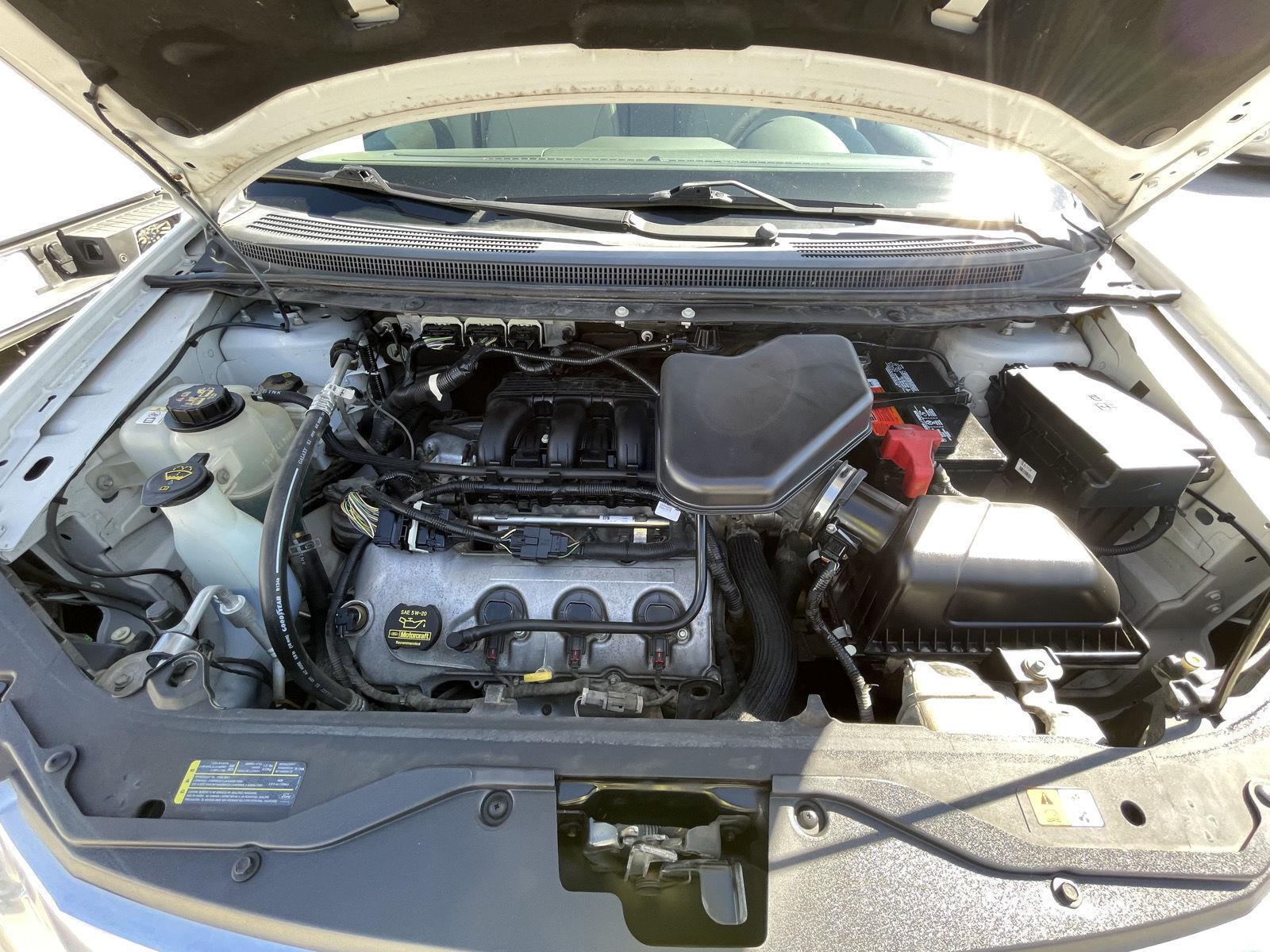 Vehicle photo 30