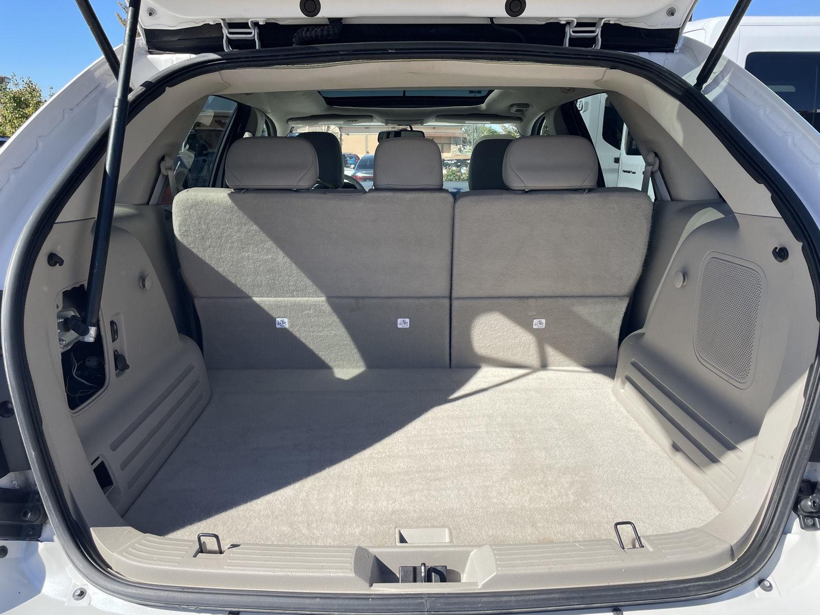 Vehicle photo 31