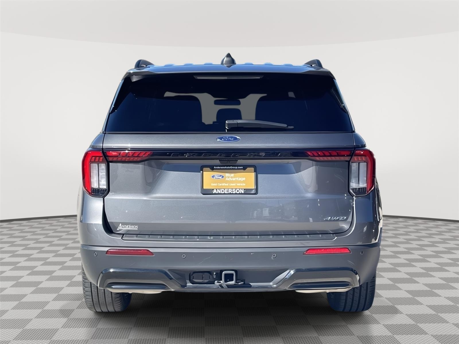 Vehicle photo 8