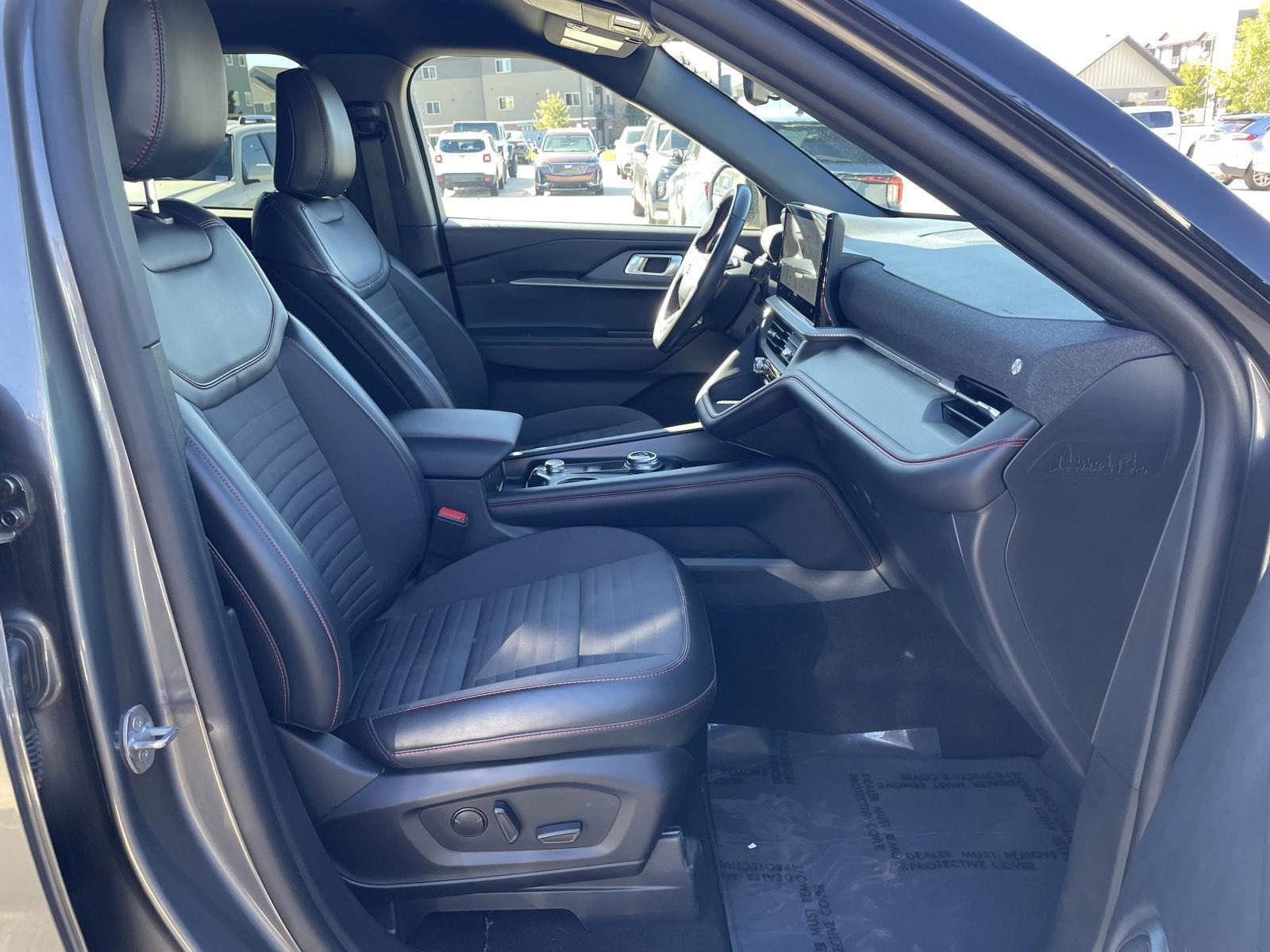 Vehicle photo 19