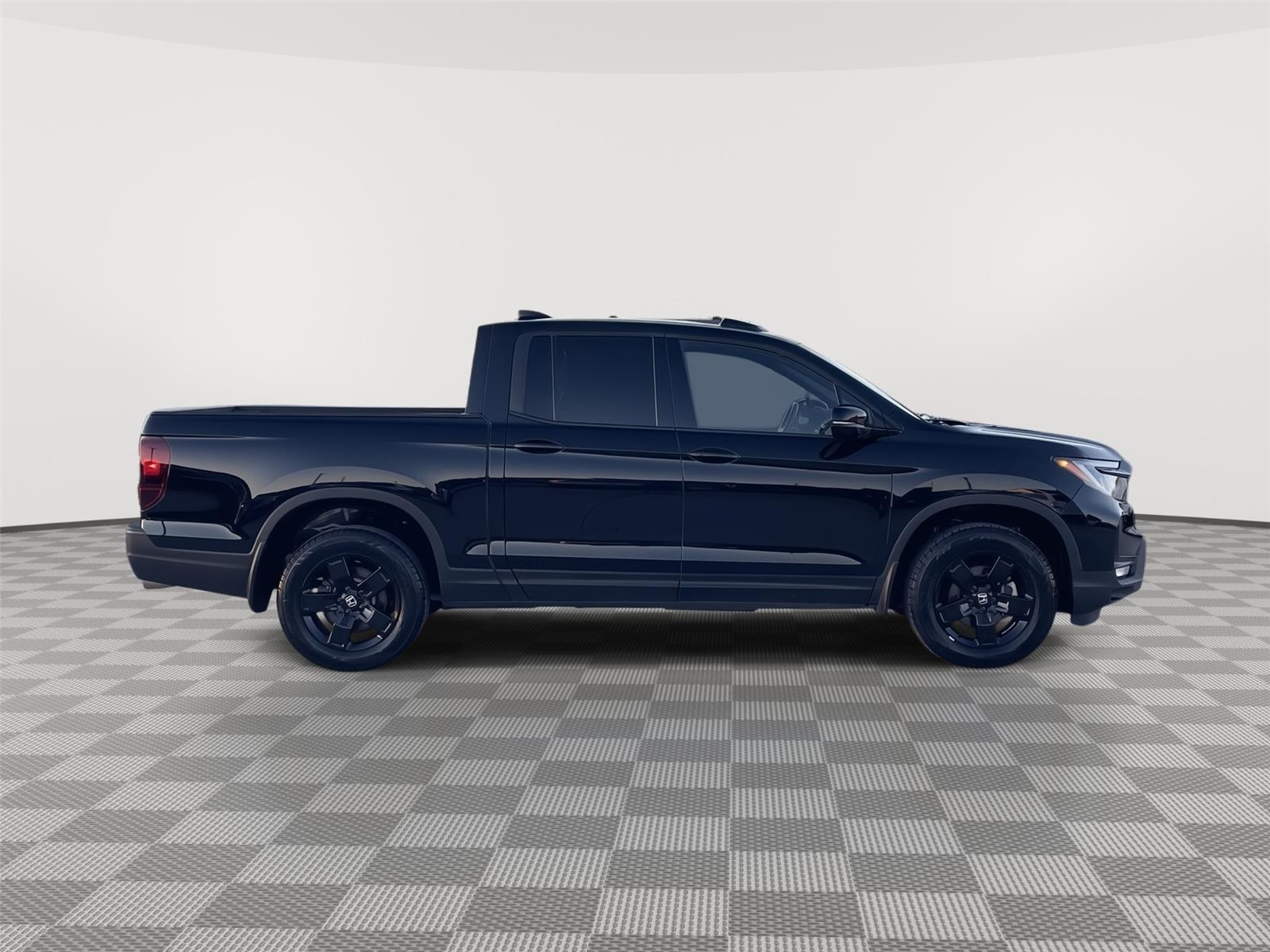 Vehicle photo 6