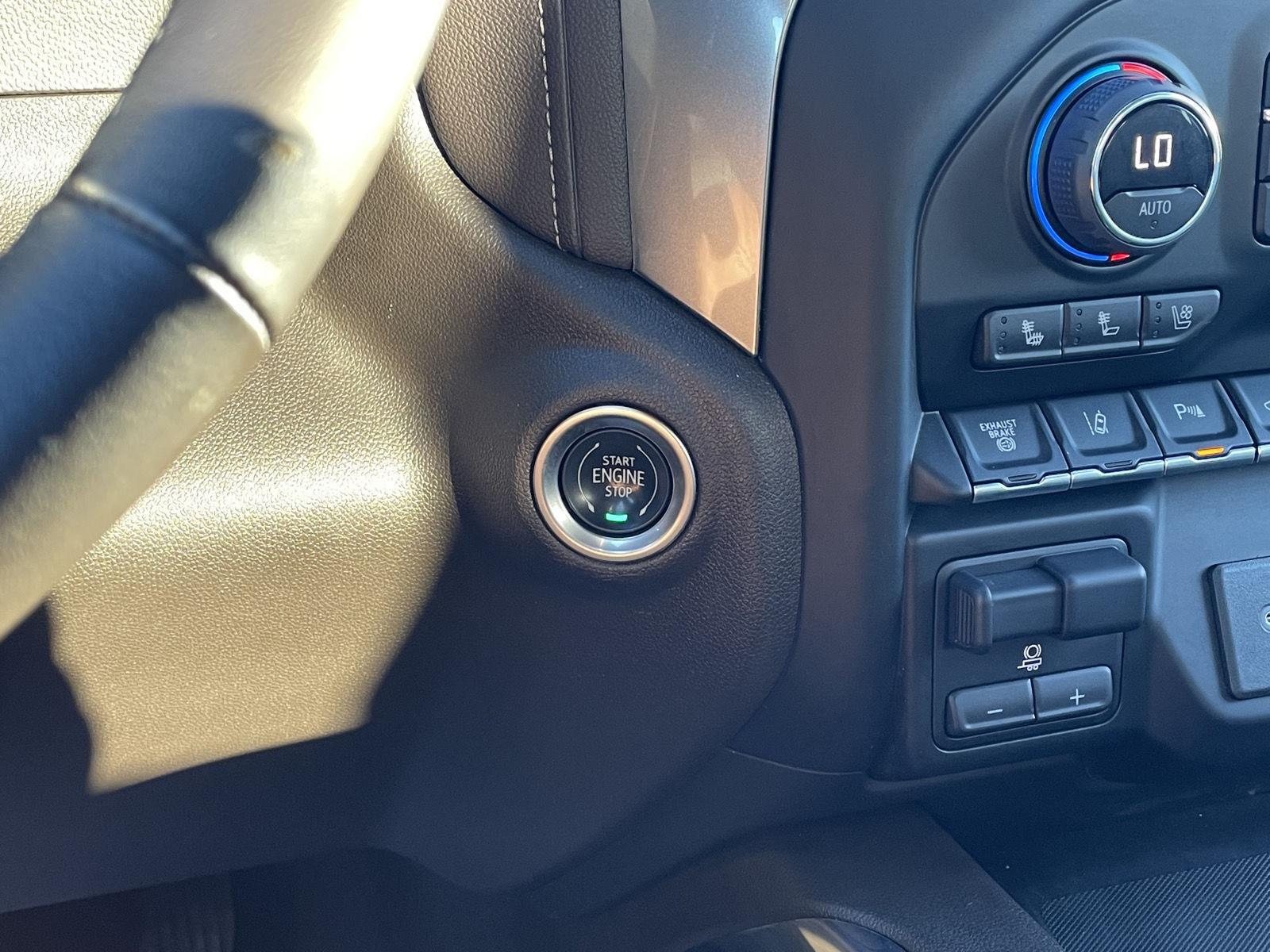 Vehicle photo 27