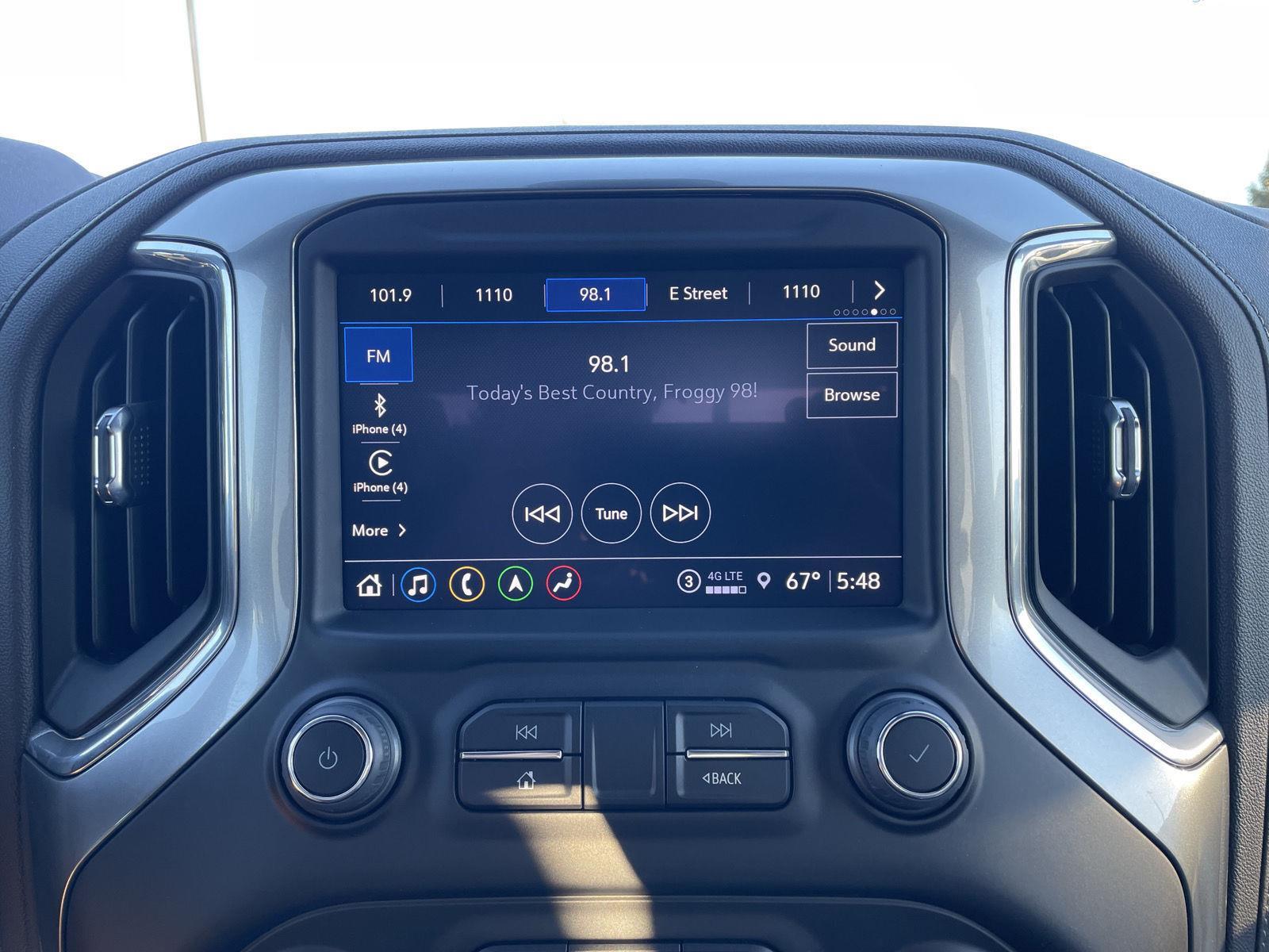 Vehicle photo 28