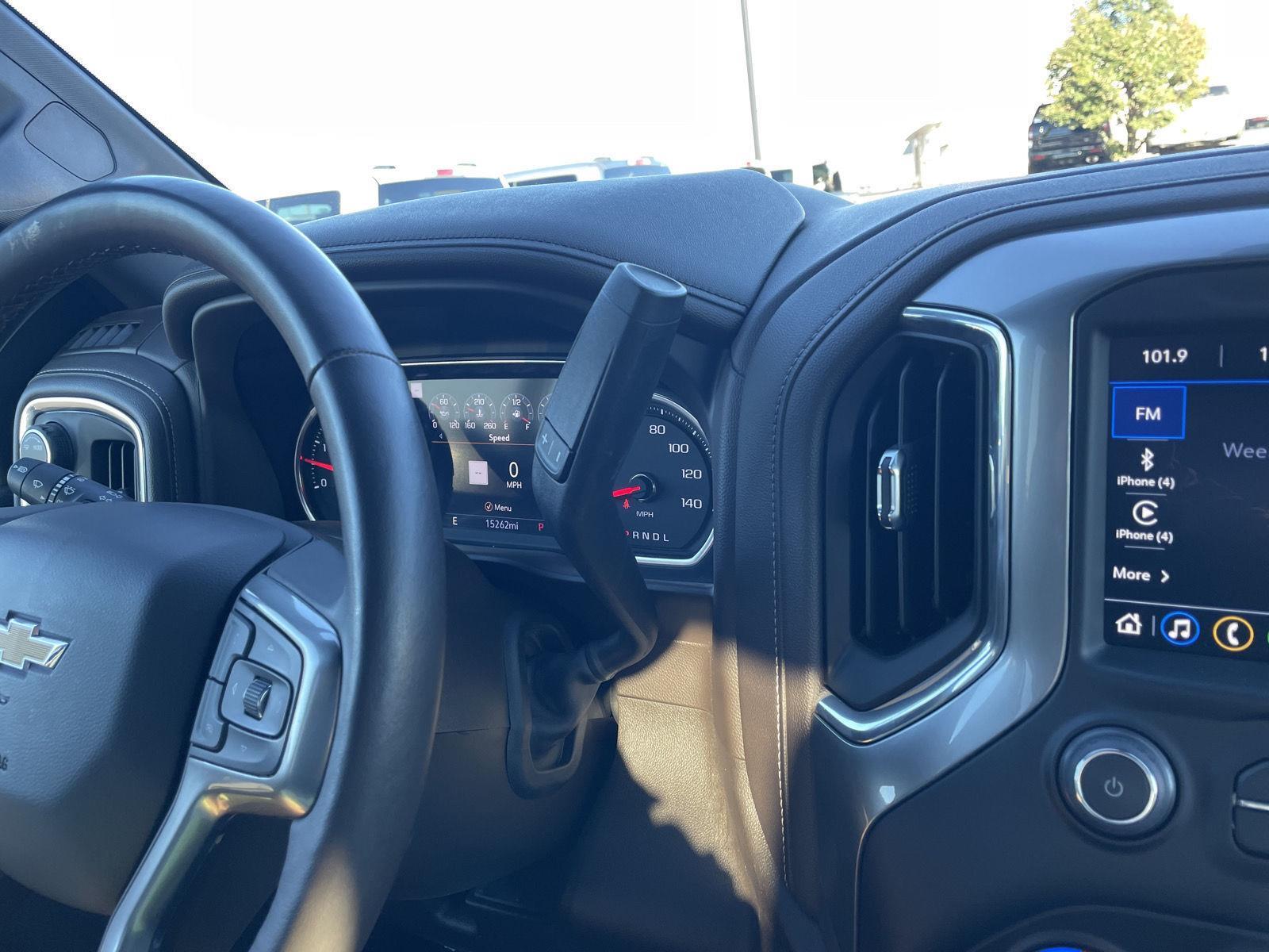 Vehicle photo 35