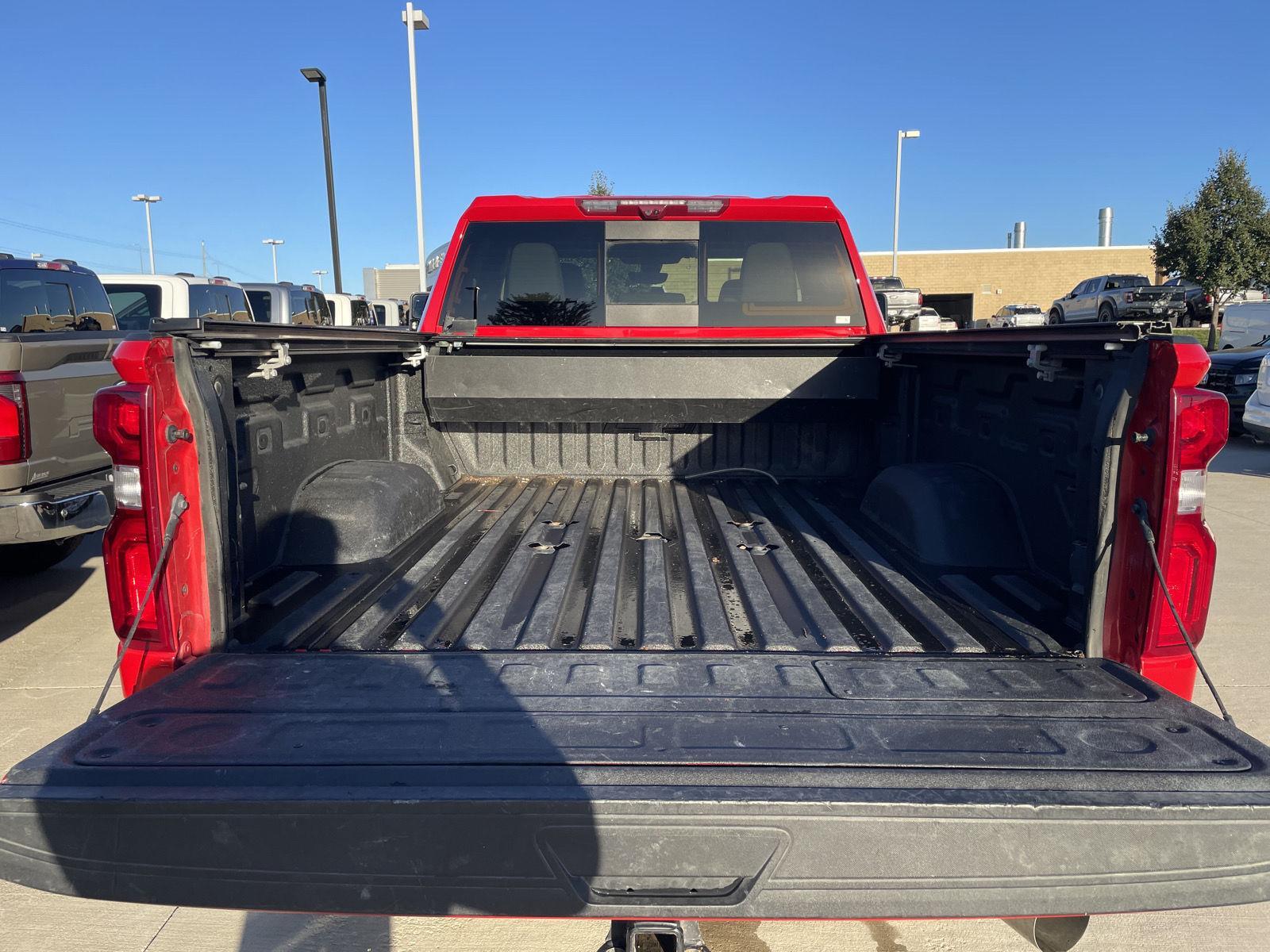Vehicle photo 40