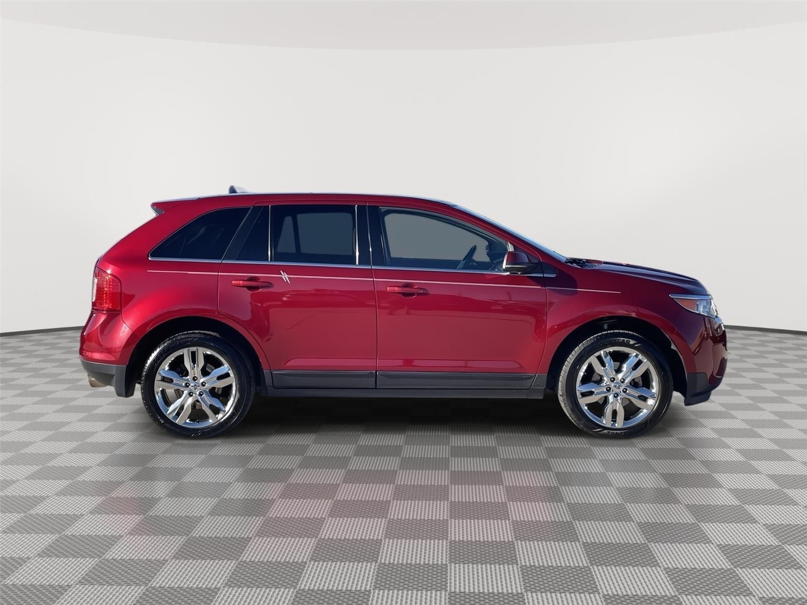 Vehicle photo 6