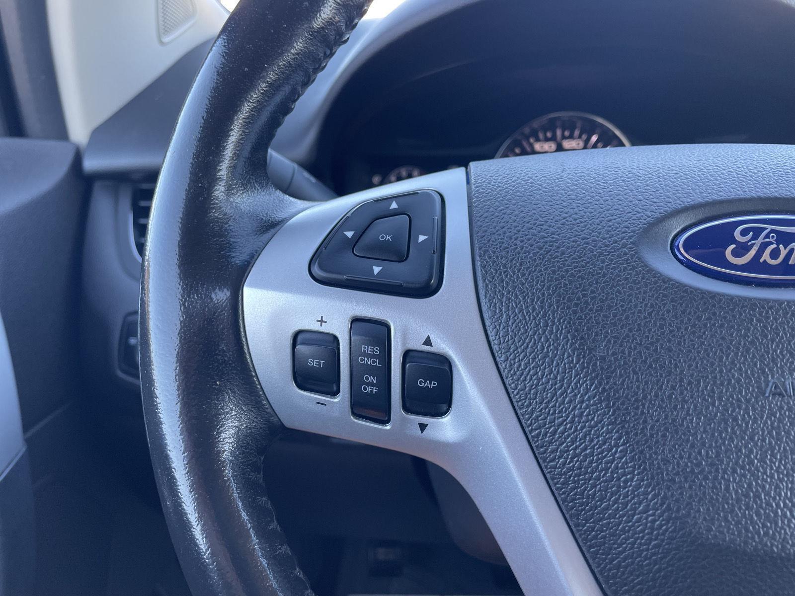 Vehicle photo 13