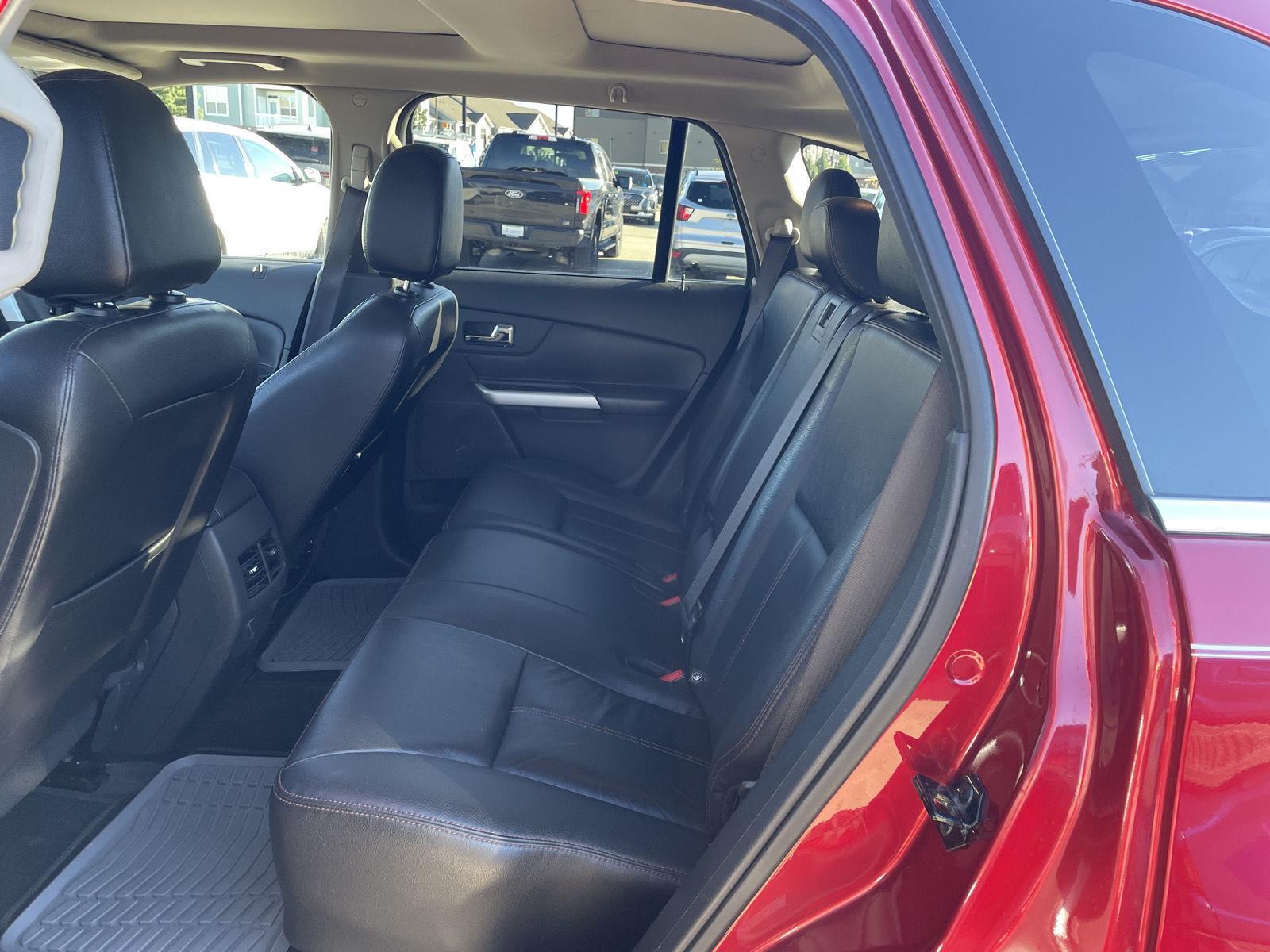 Vehicle photo 20