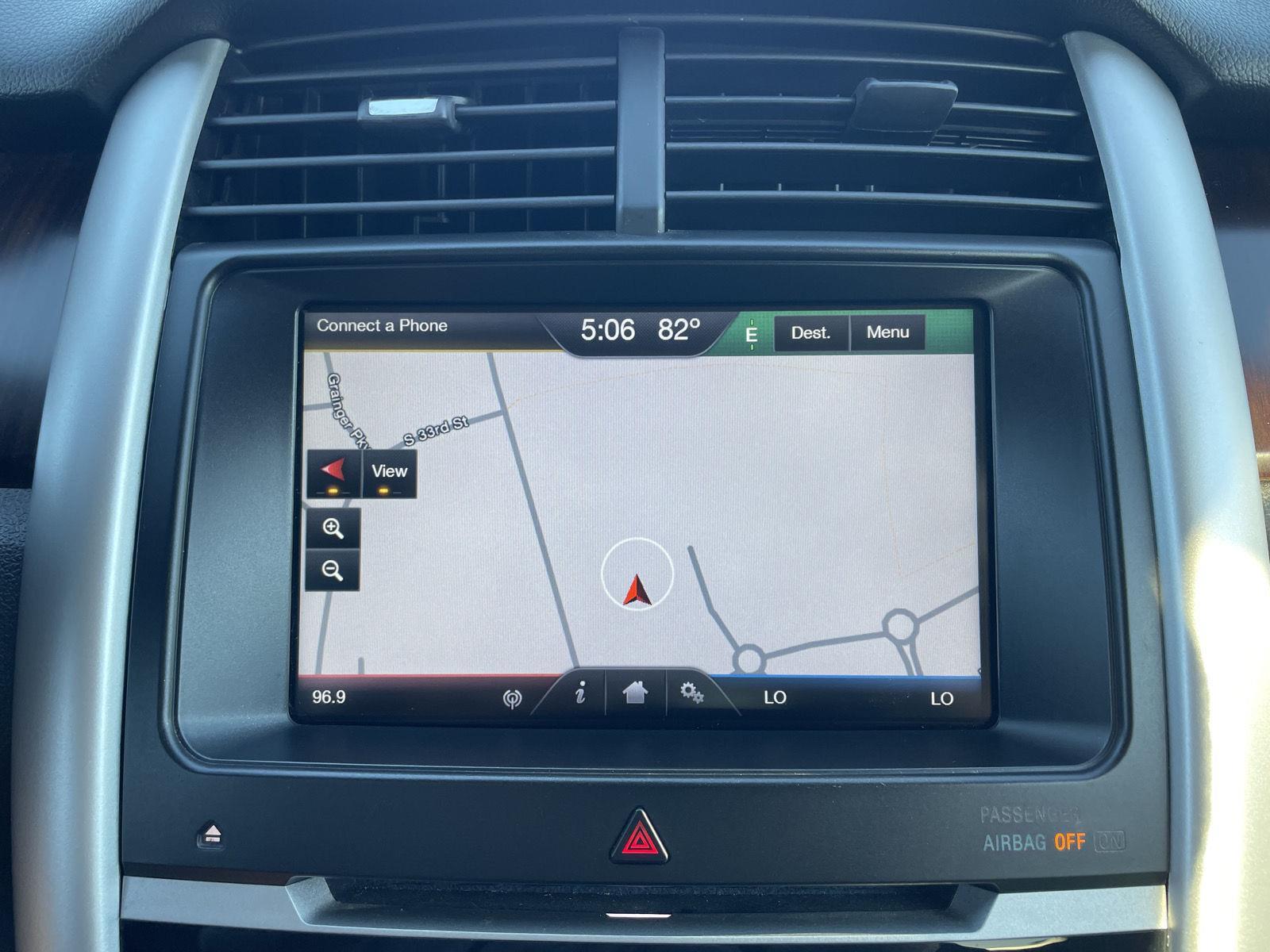 Vehicle photo 25