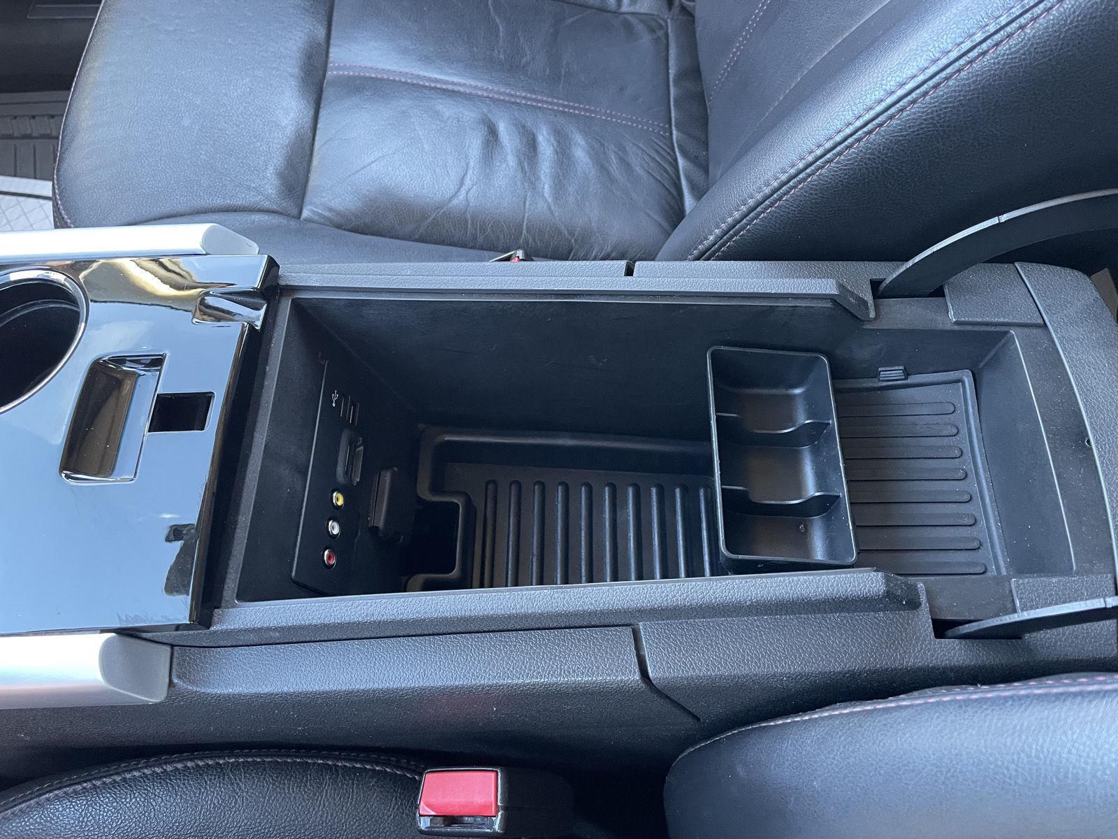 Vehicle photo 31