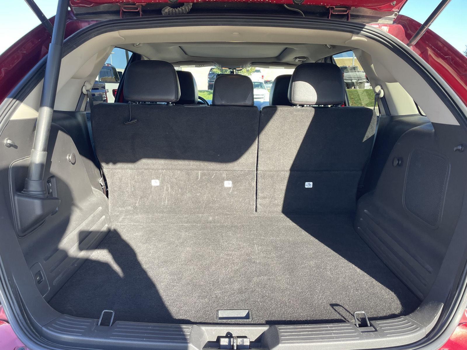 Vehicle photo 35
