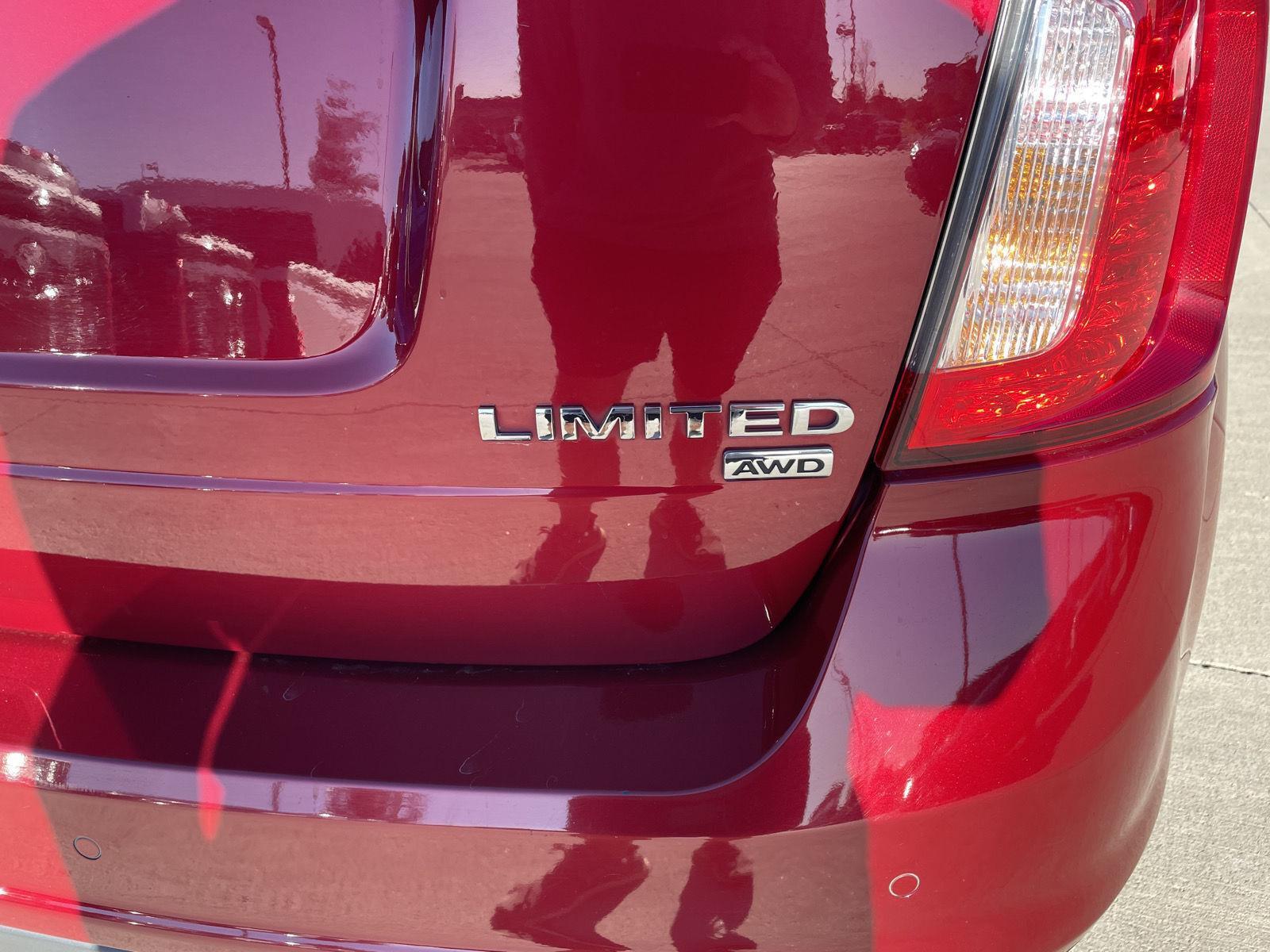 Vehicle photo 38
