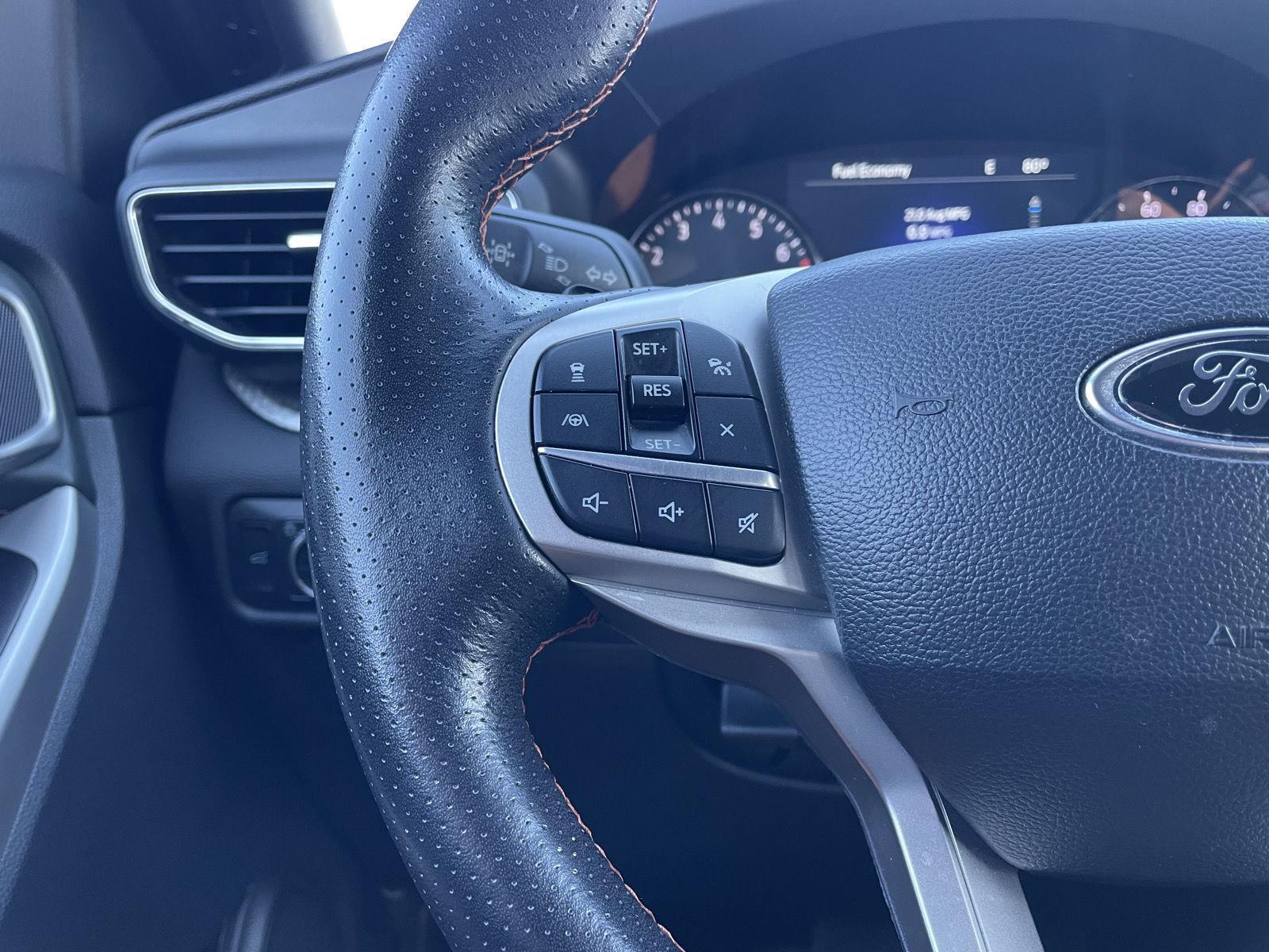 Vehicle photo 13