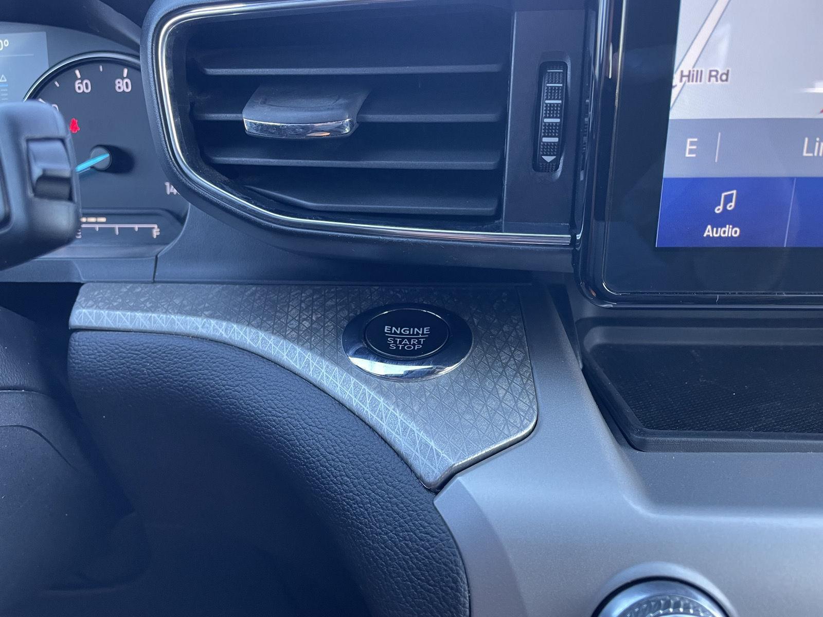 Vehicle photo 27