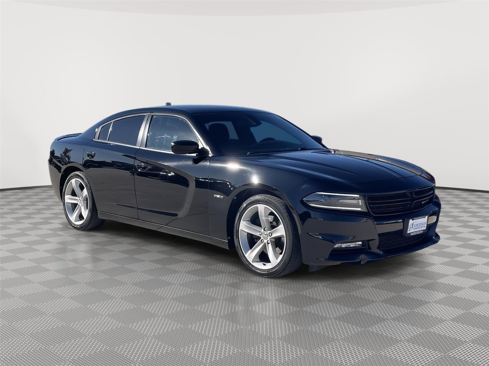Vehicle photo 5
